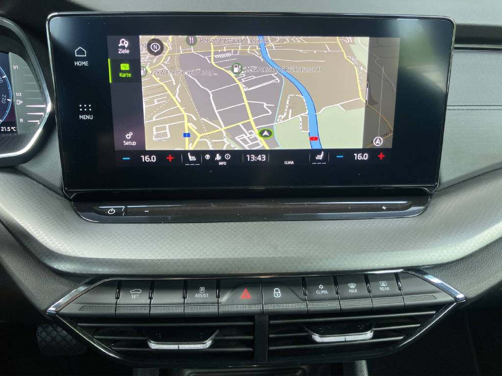 SKODA Octavia Combi 2.0 TDI Ambition 4x4 DSG-image-14
