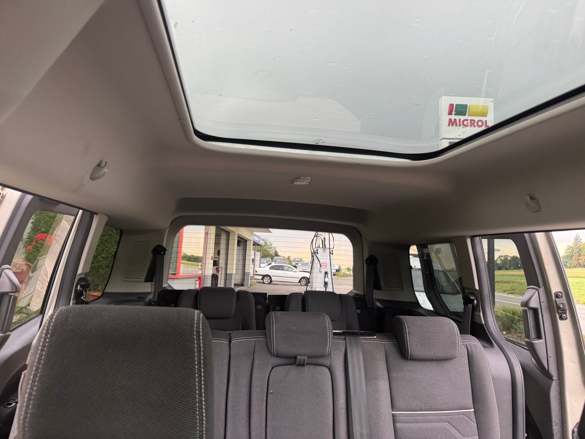 FORD Grand Tourneo Connect 1.6 SCTi Trend Automatic-image-13