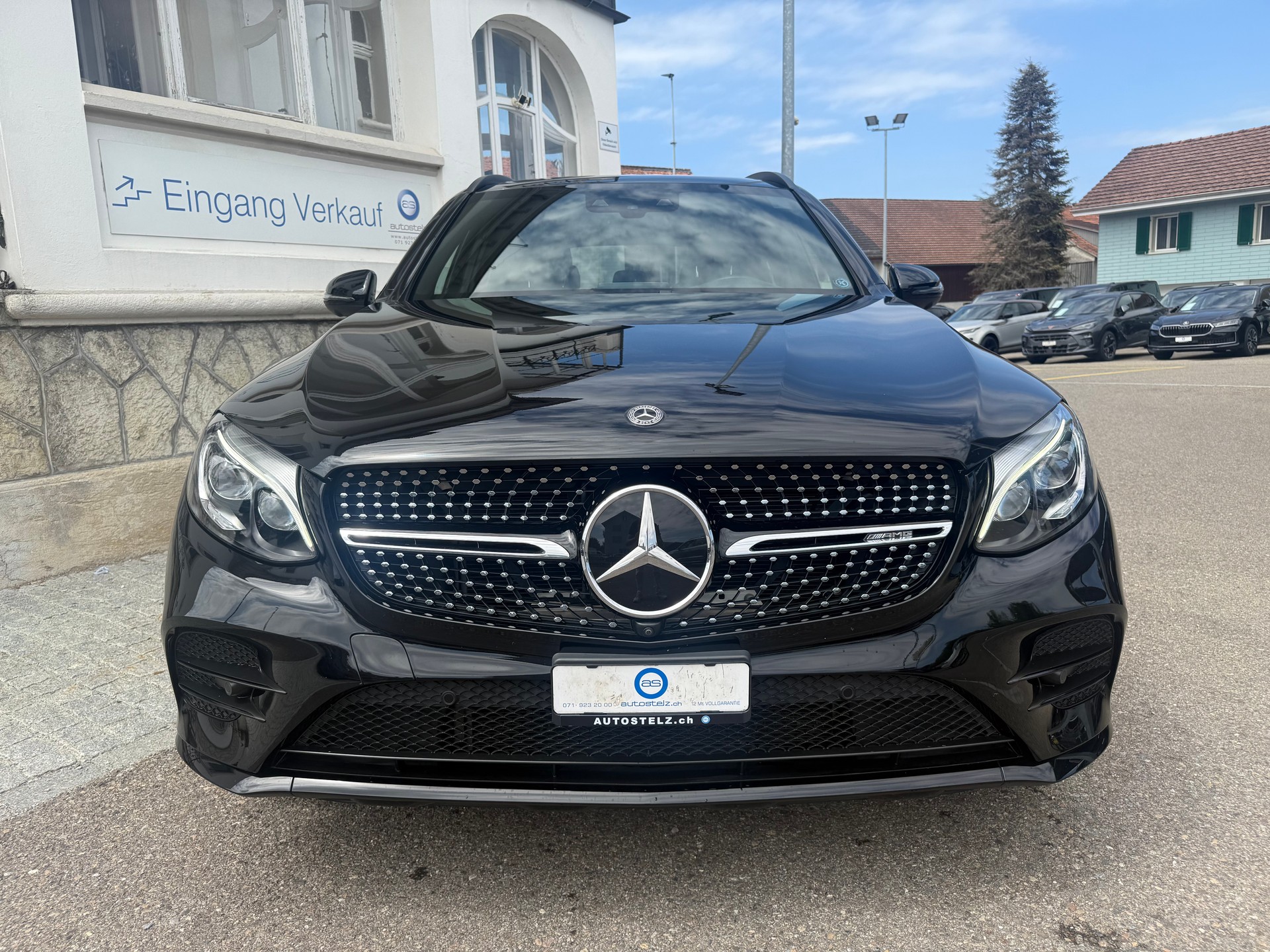 MERCEDES-BENZ GLC 43 AMG 4m-showroom-element-2