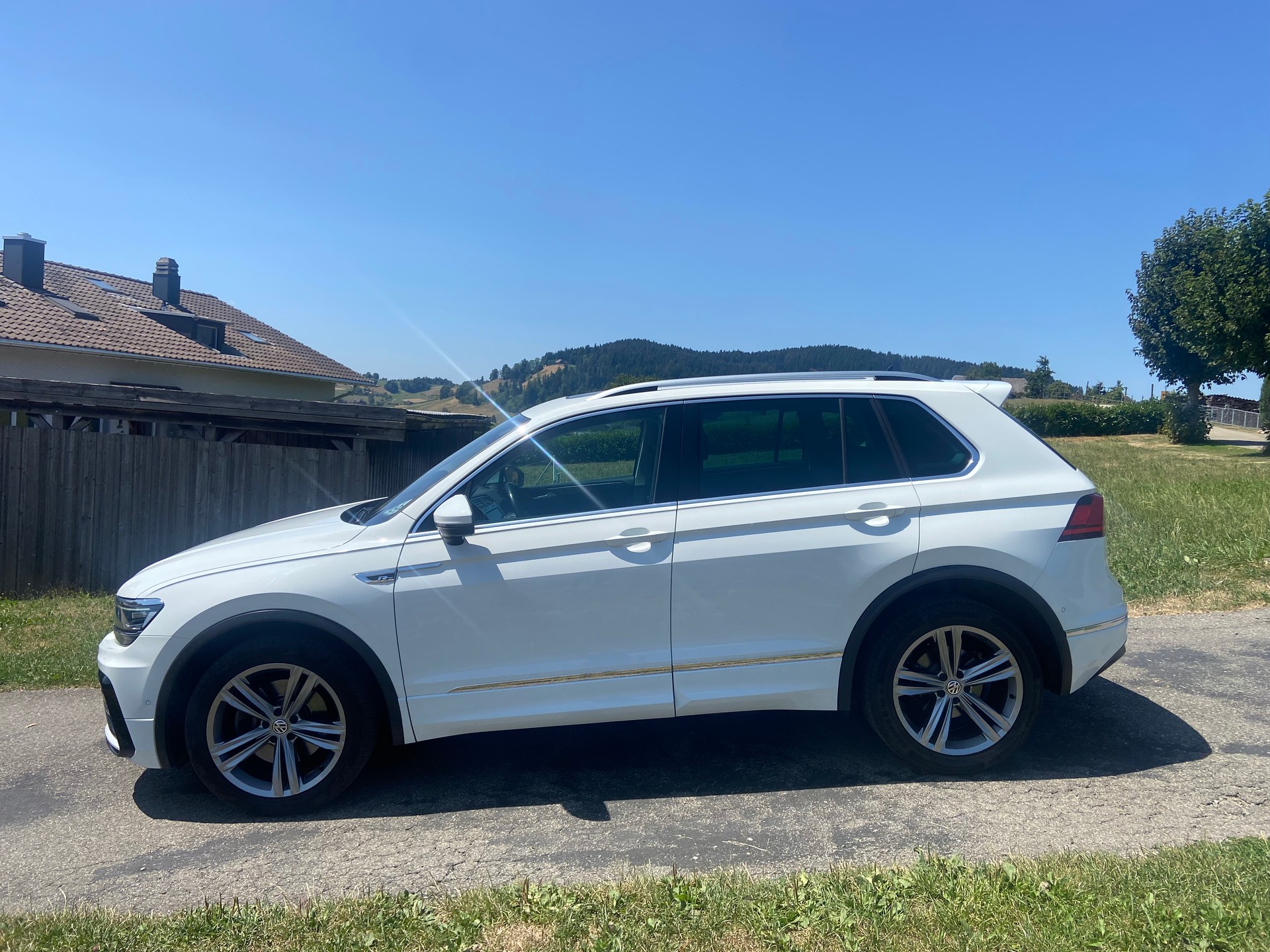 VW Tiguan 2.0 TDI SCR Highline 4Motion DSG R LINE-image-9