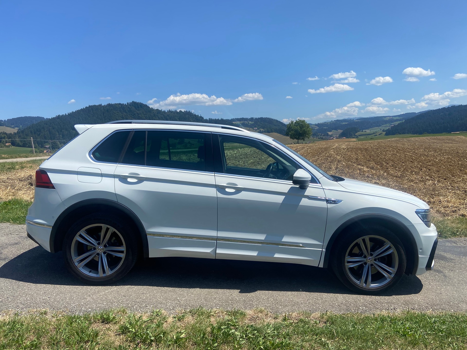 VW Tiguan 2.0 TDI SCR Highline 4Motion DSG R LINE-image-5
