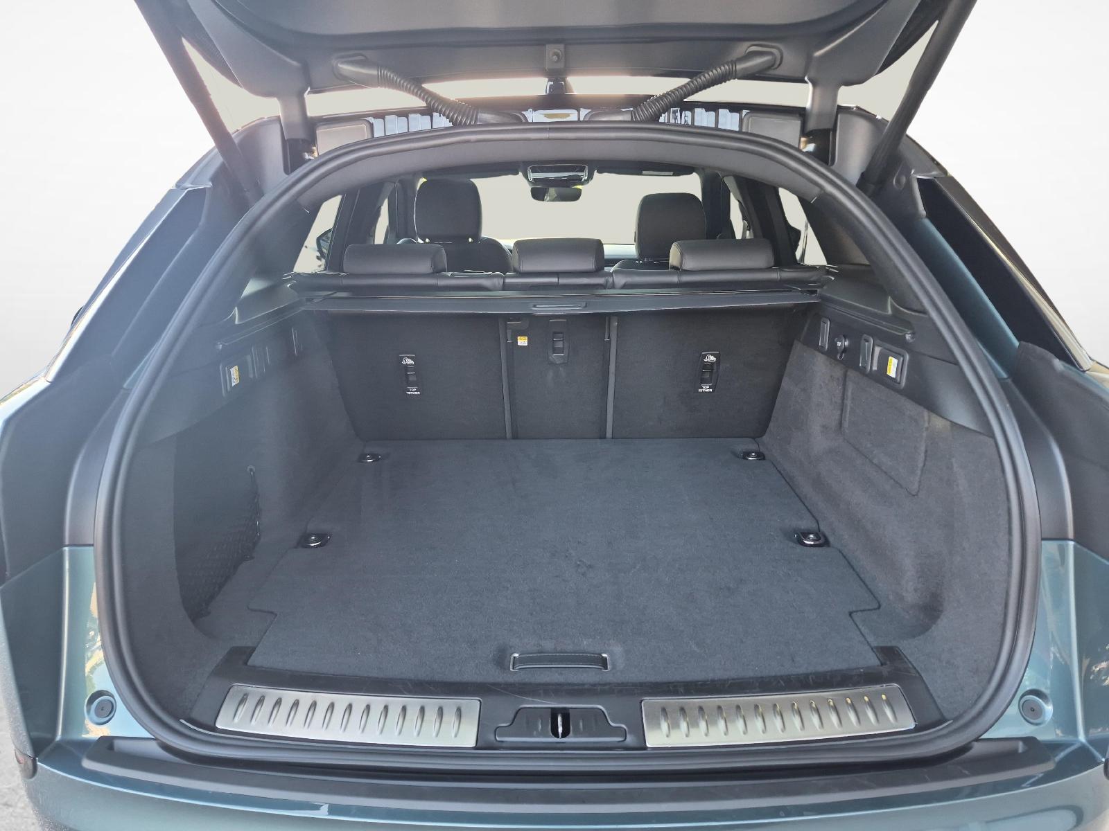 LAND ROVER Range Rover Velar 2.0 P400e Dynamic SE-image-11