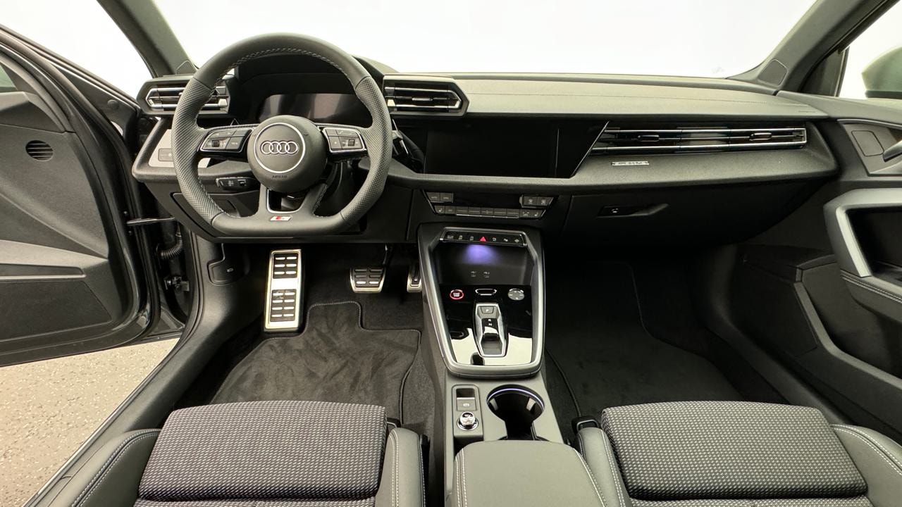 AUDI S3 Sportback TFSI quattro S-tronic-image-5