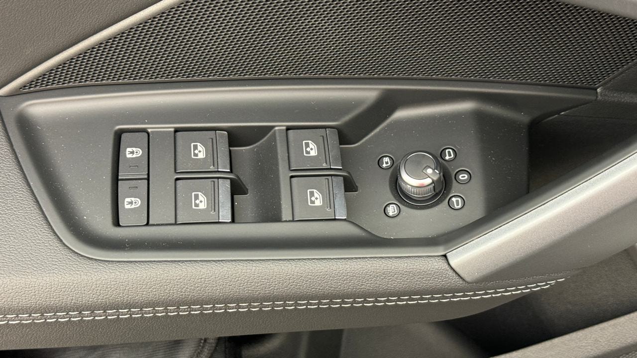 AUDI S3 Sportback TFSI quattro S-tronic-image-8