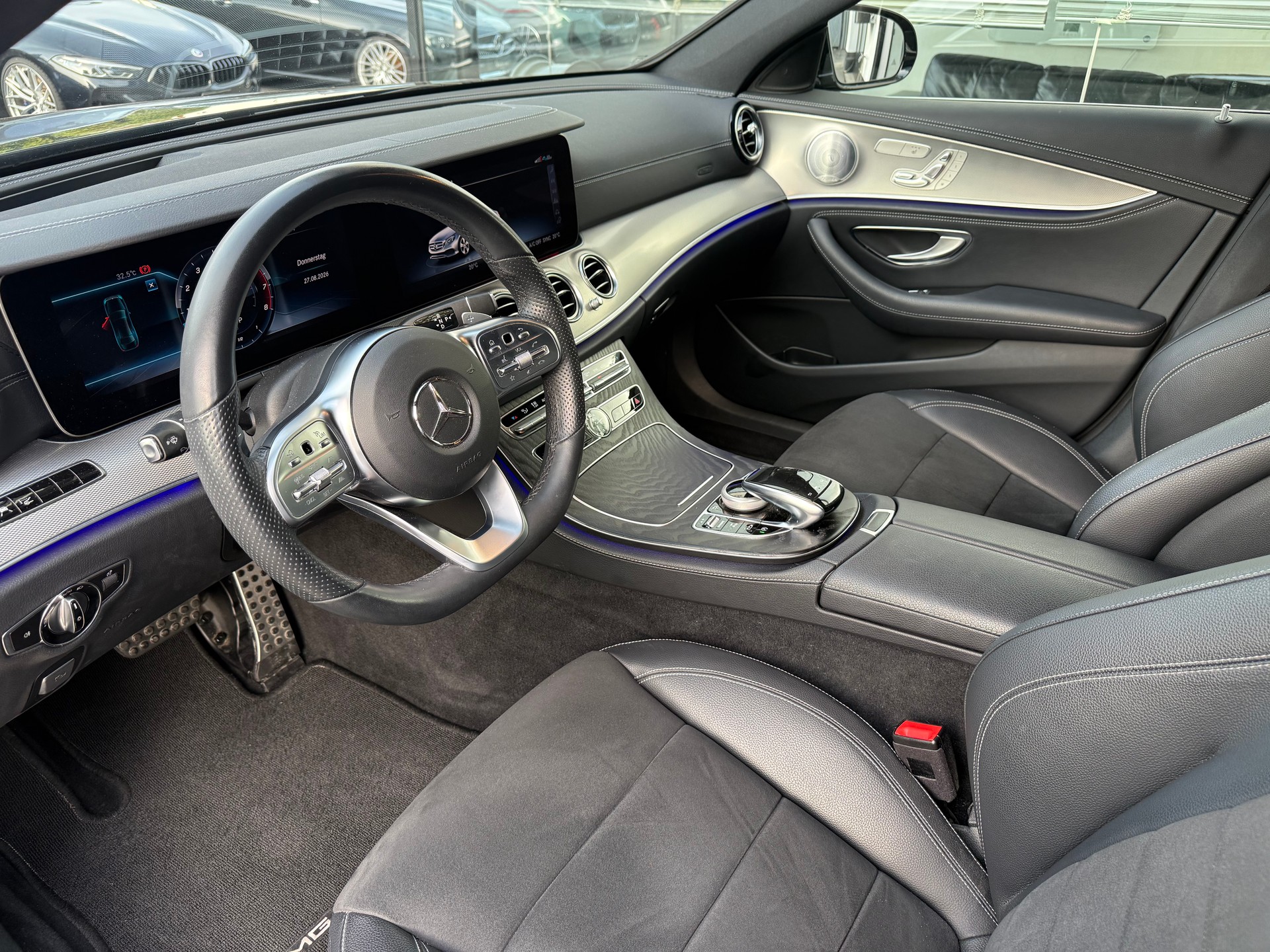 MERCEDES-BENZ E 450 AMG Line 4Matic 9G-Tronic-image-5