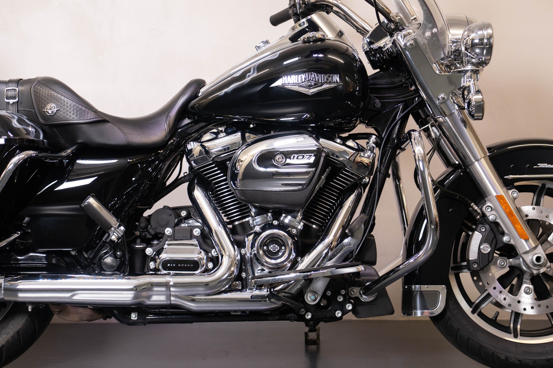 HARLEY-DAVIDSON FLHR Road King 107 ABS-showroom-element-3