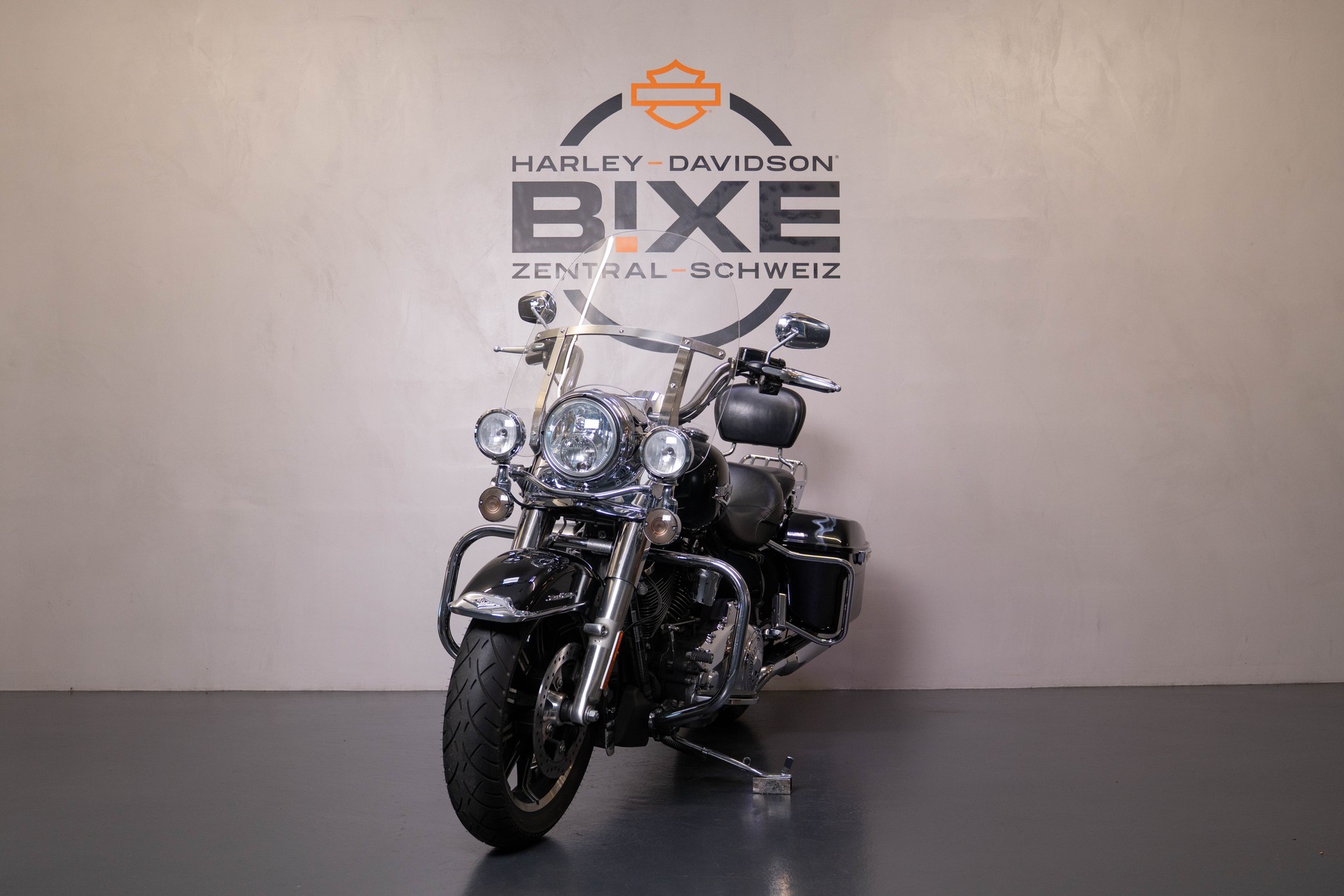 HARLEY-DAVIDSON FLHR Road King 107 ABS-showroom-element-1