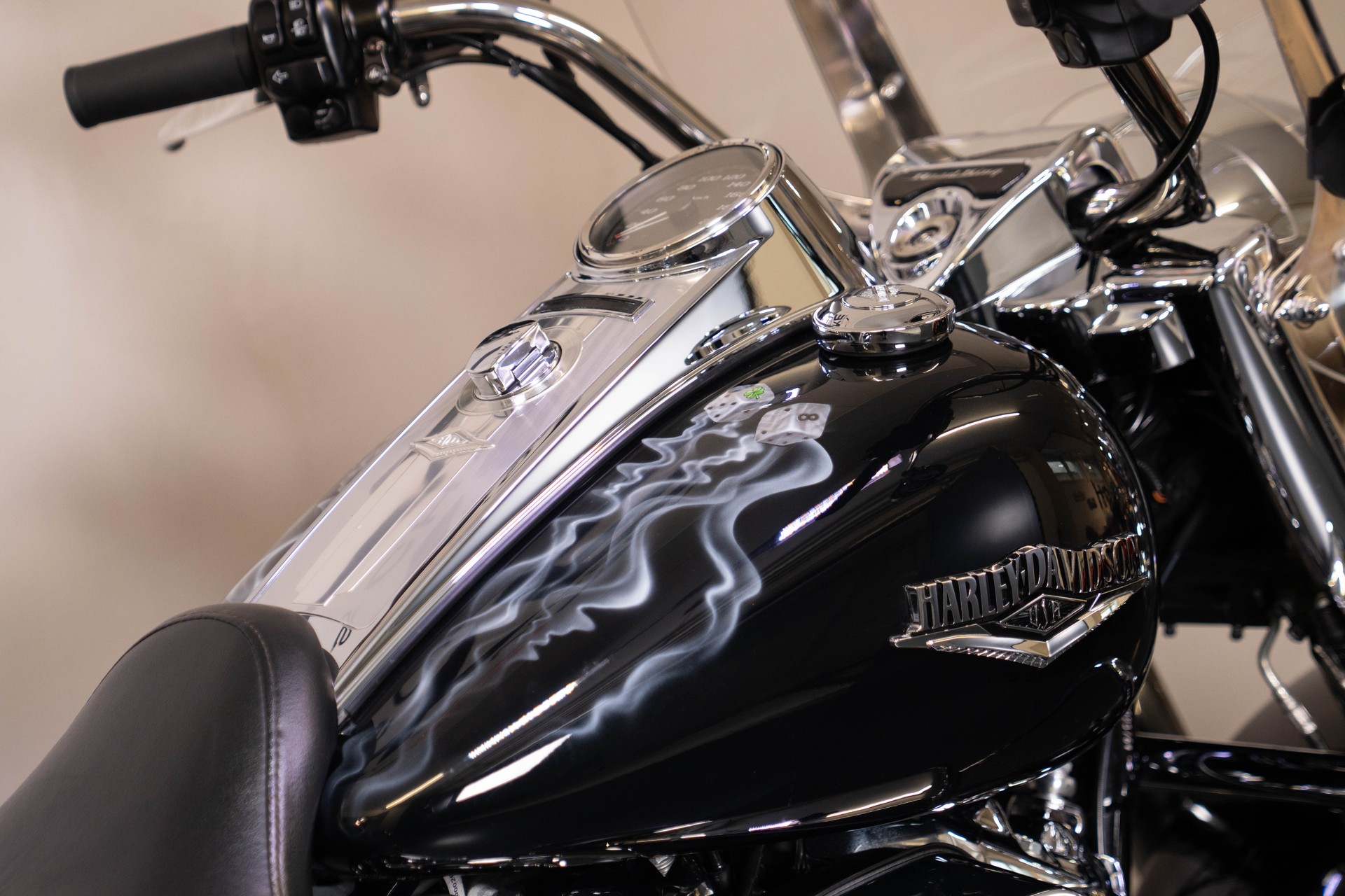 HARLEY-DAVIDSON FLHR Road King 107 ABS-image-4