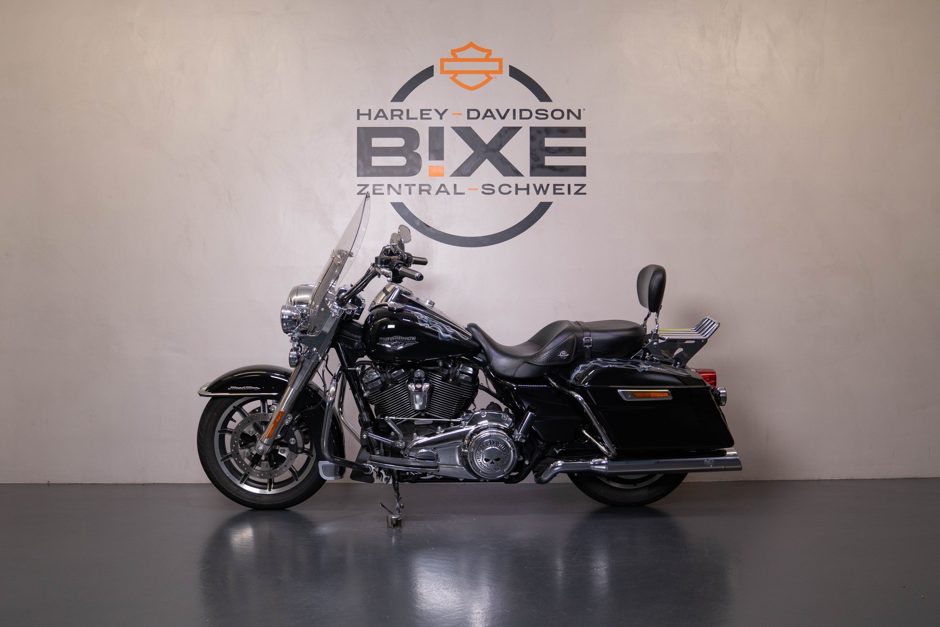 HARLEY-DAVIDSON FLHR Road King 107 ABS-showroom-element-2