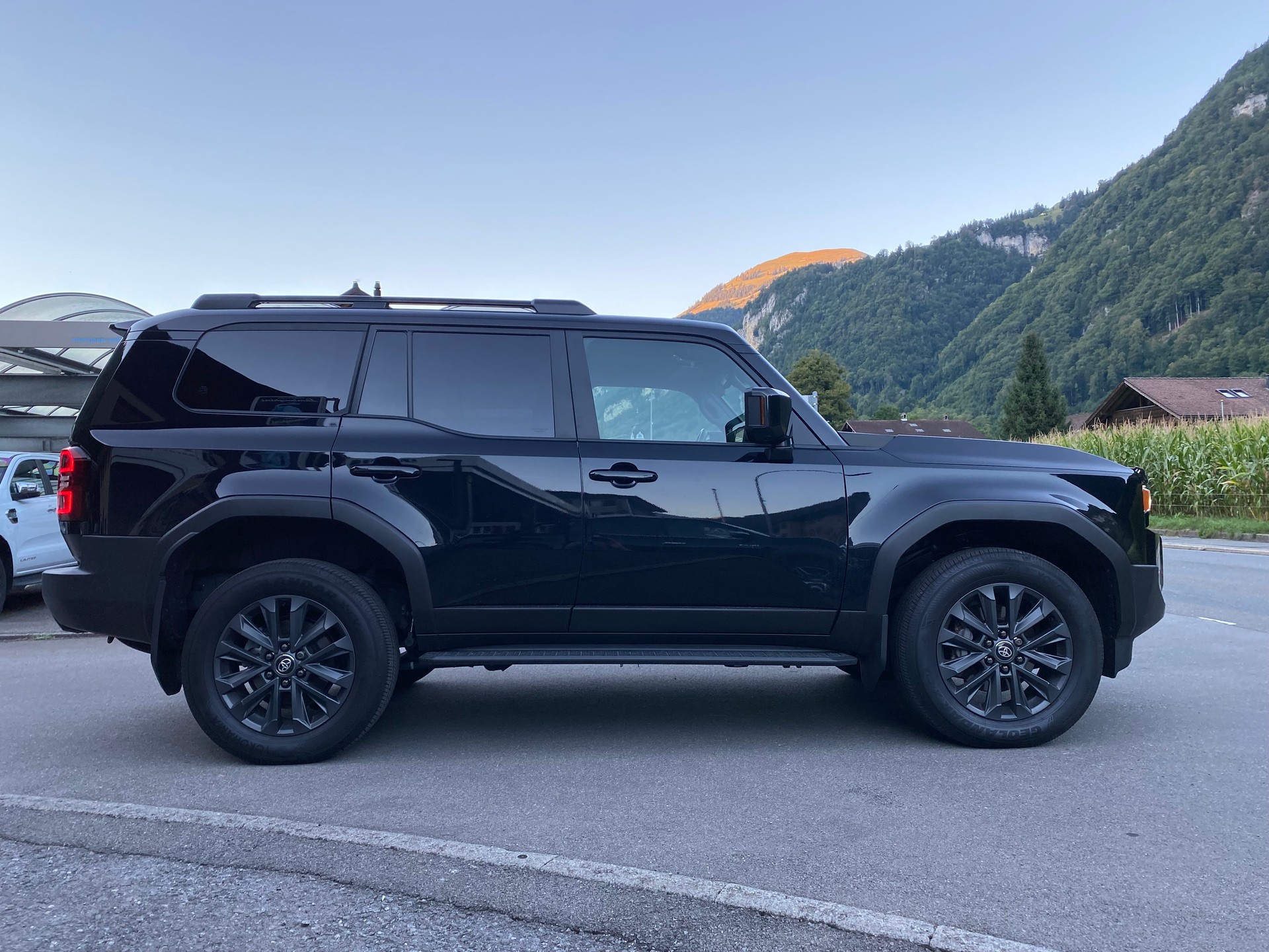 TOYOTA Land Cruiser 2.8TD Invincible Automat-image-15