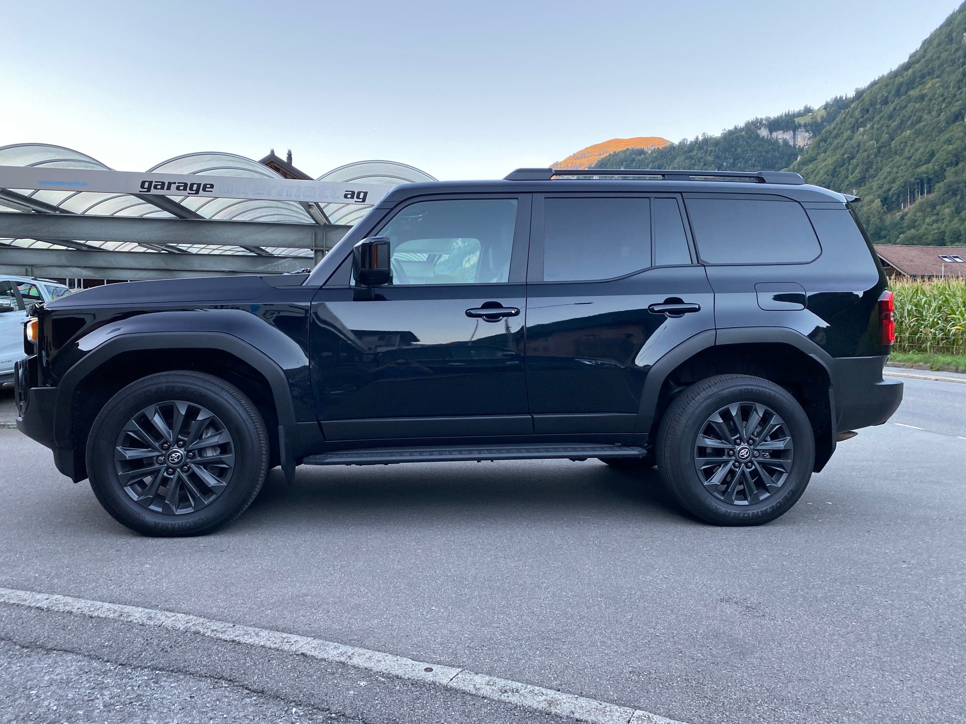 TOYOTA Land Cruiser 2.8TD Invincible Automat