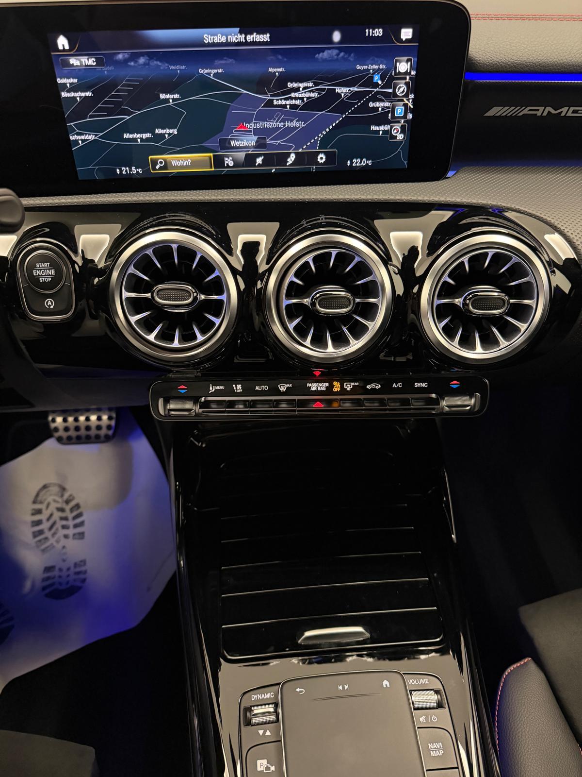 MERCEDES-BENZ CLA-Klasse Shooting Brake CLA 35 AMG 4matic-image-22