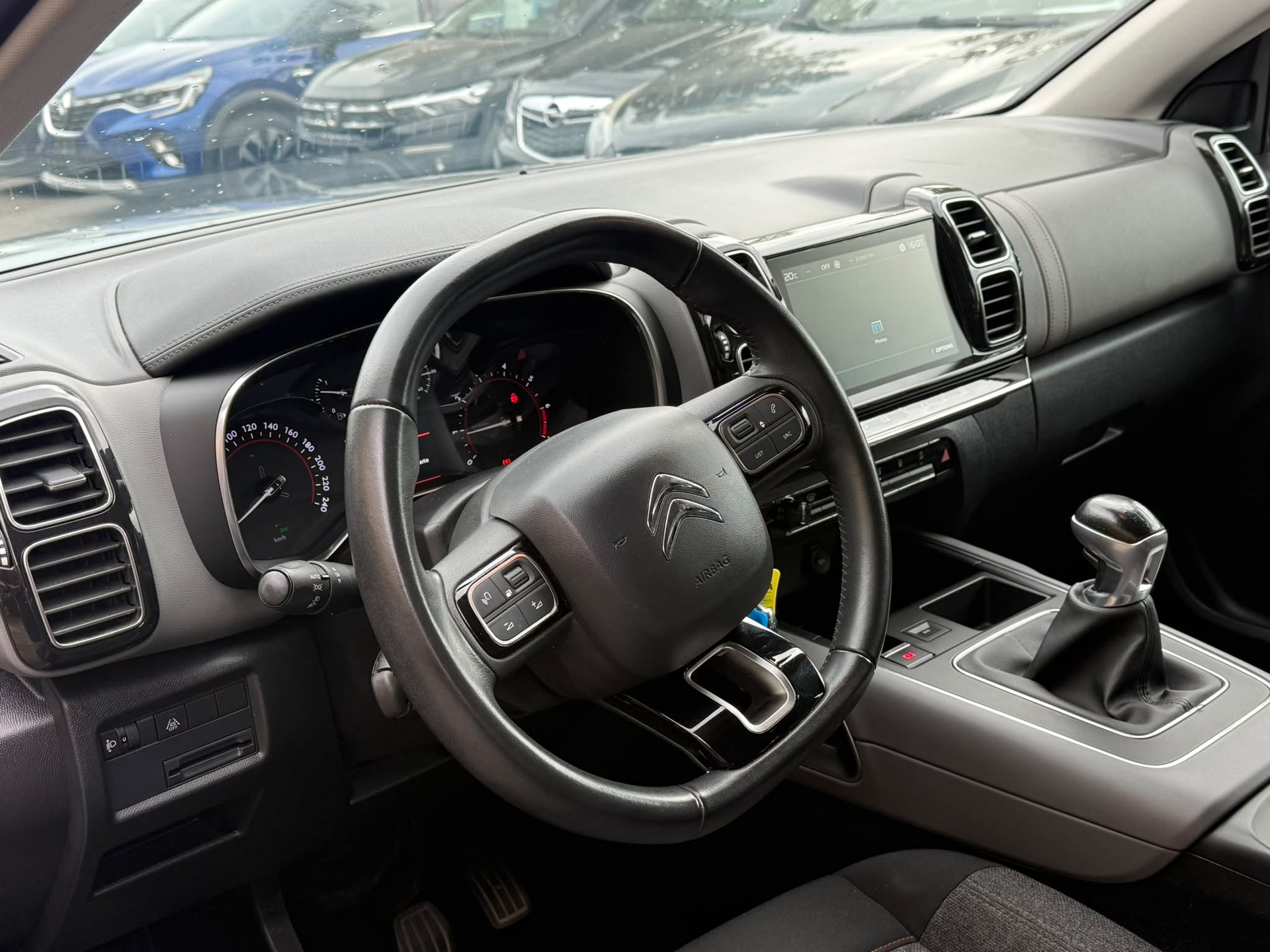 CITROEN C5 Aircross 1.2i PureTech Live-image-11