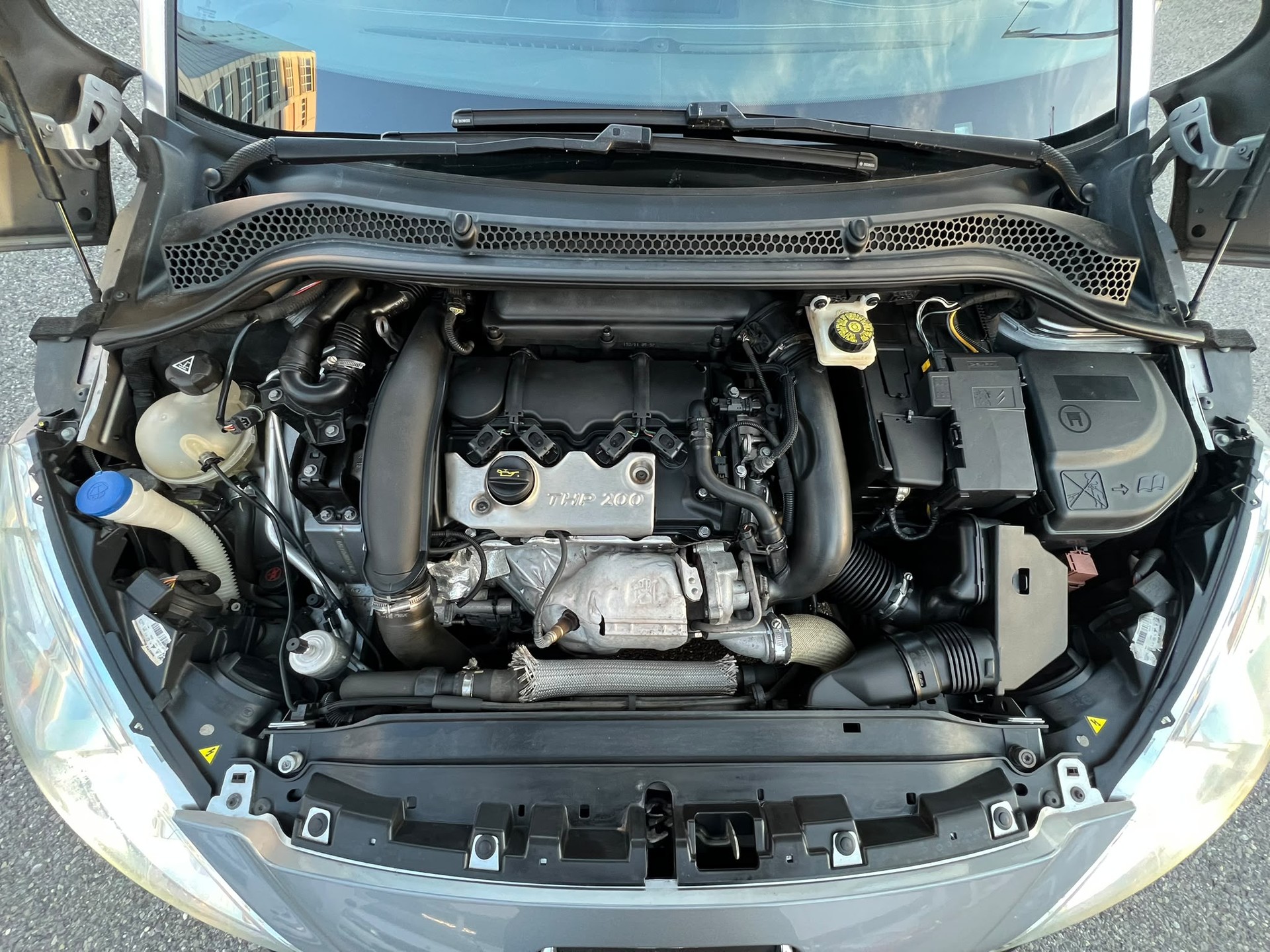 PEUGEOT RCZ 1.6 Turbo-image-12
