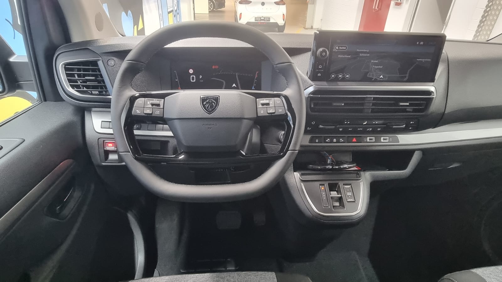 PEUGEOT Traveller 2.2 BlueHDi Family Edition Standard EAT8-image-10
