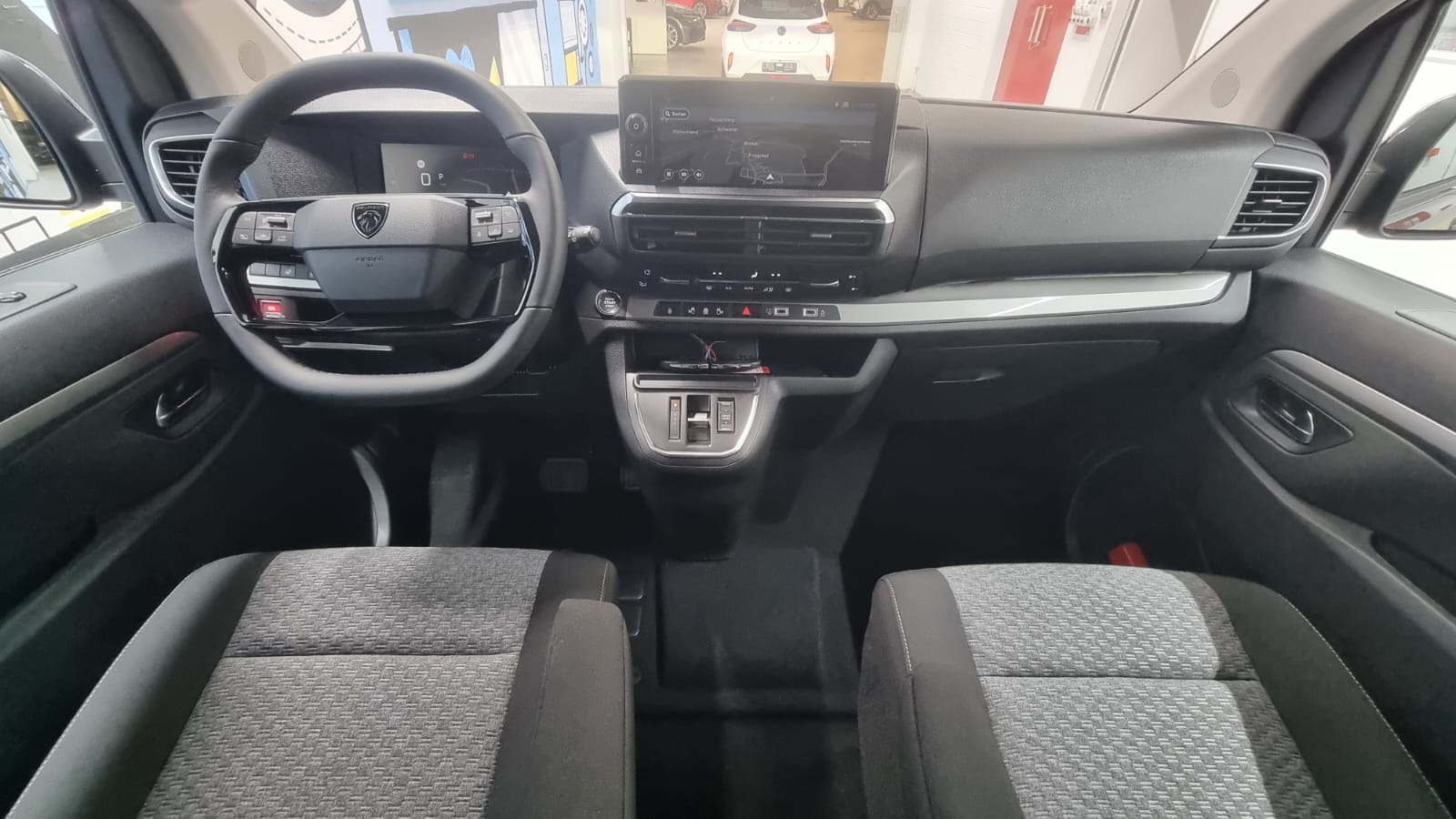 PEUGEOT Traveller 2.2 BlueHDi Family Edition Standard EAT8-image-8