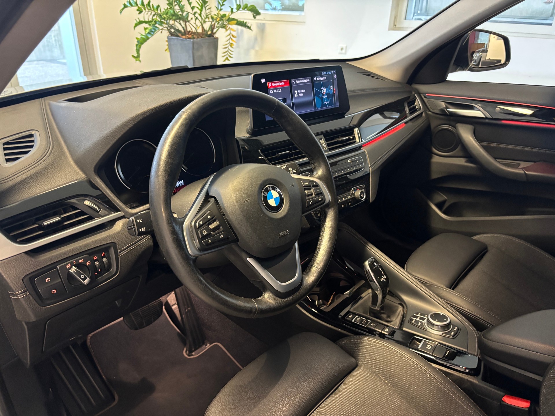 BMW X1 xDrive 18d Sport Line Steptronic-image-4