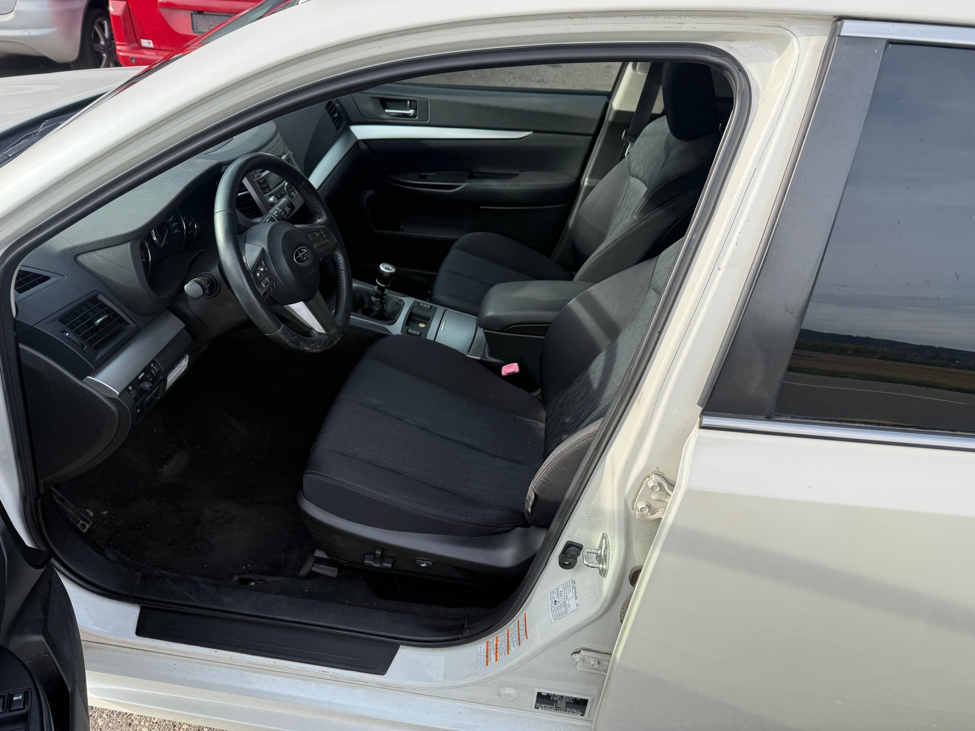 SUBARU Legacy 2.0i Swiss AWD-image-5