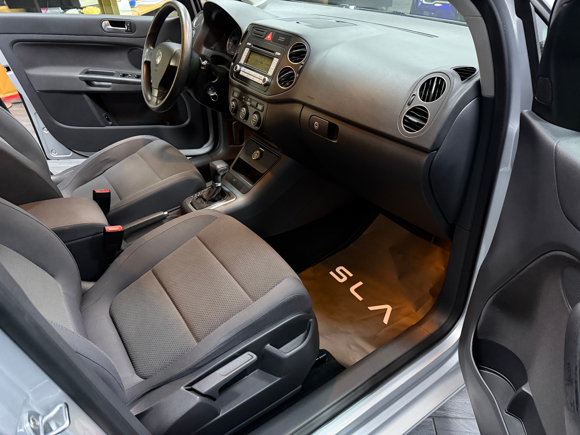 VW Golf Plus 2.0 FSI Comfortline-image-4