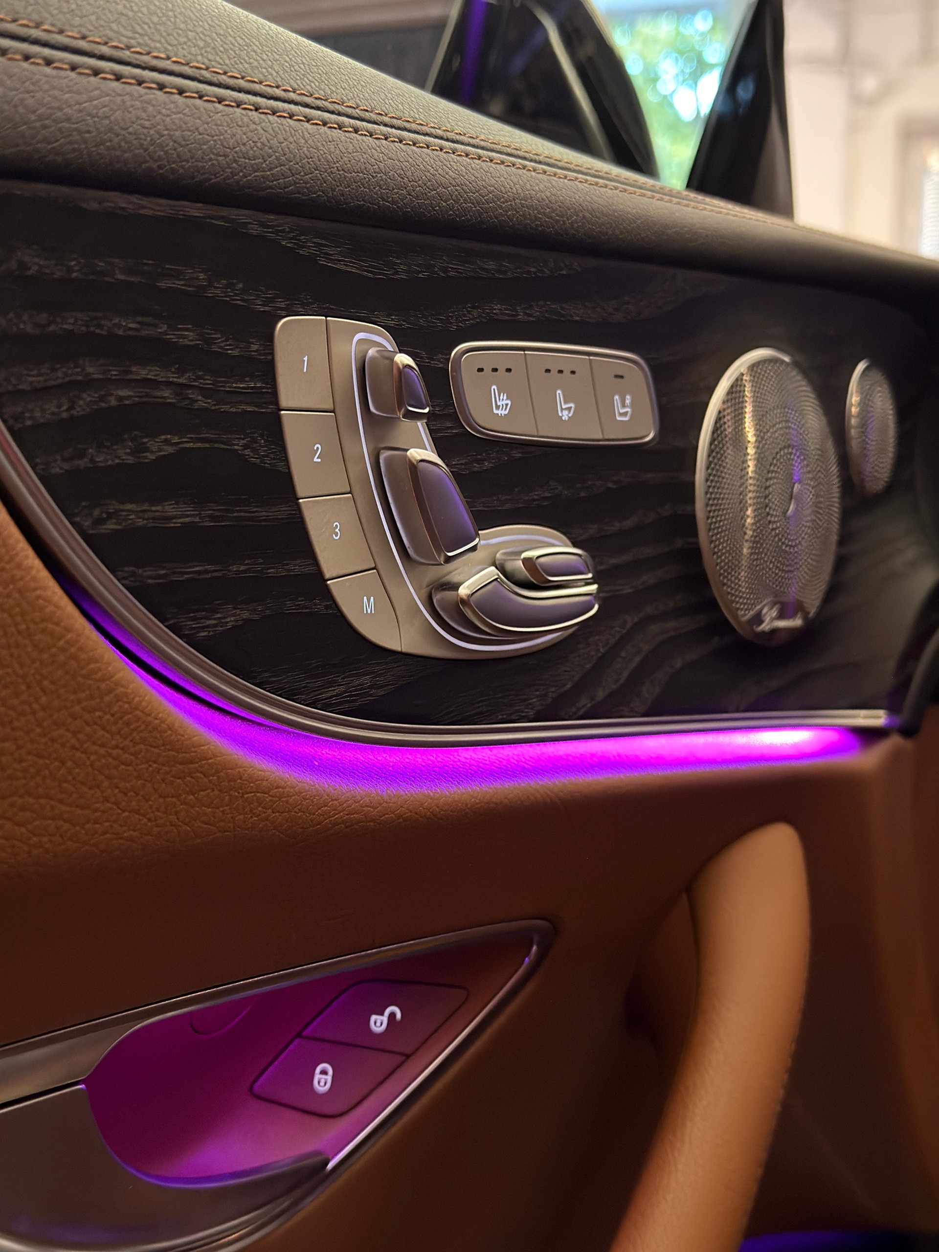 MERCEDES-BENZ E 400 AMG Line 4matic-image-2