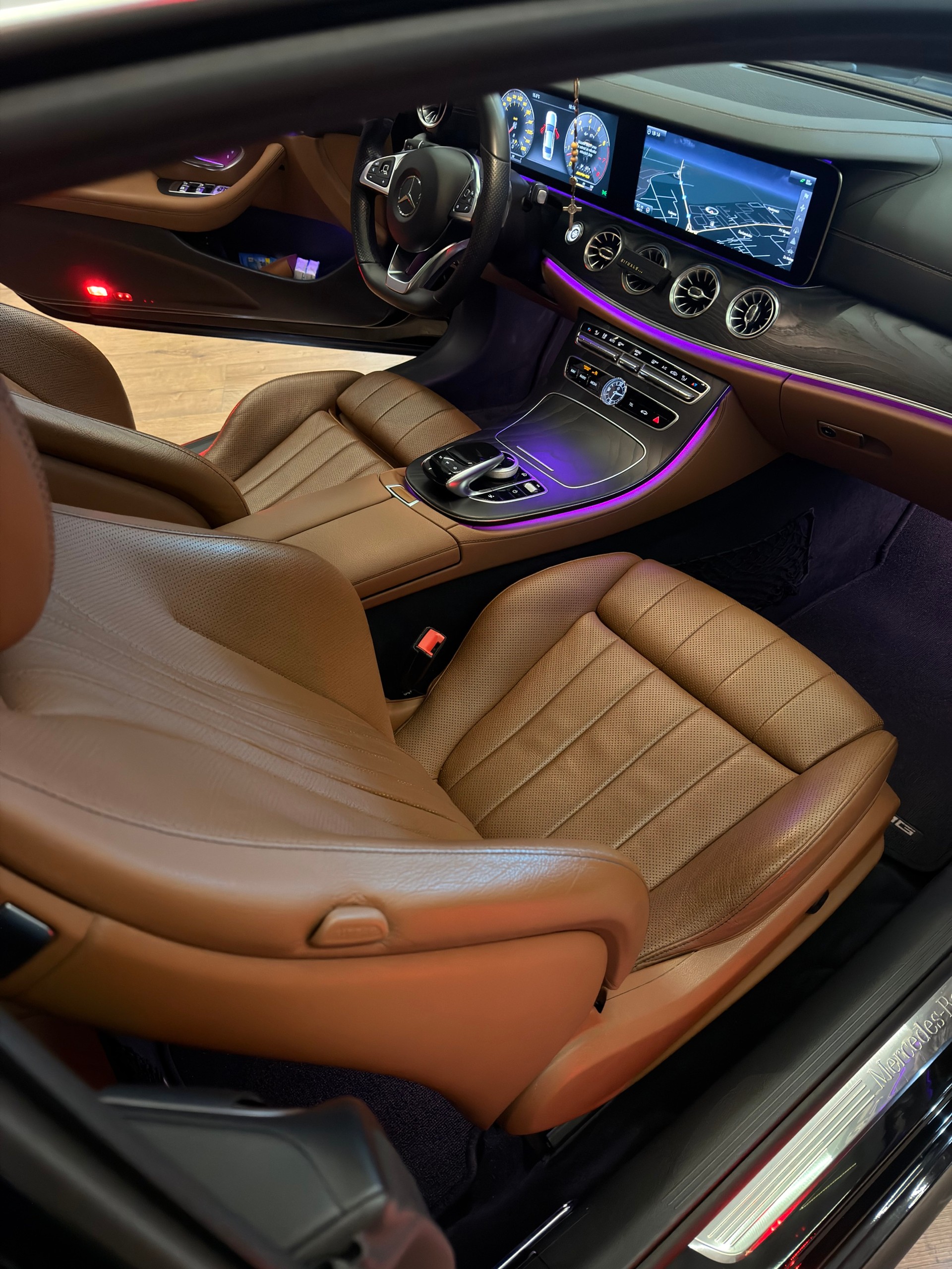 MERCEDES-BENZ E 400 AMG Line 4matic-image-7