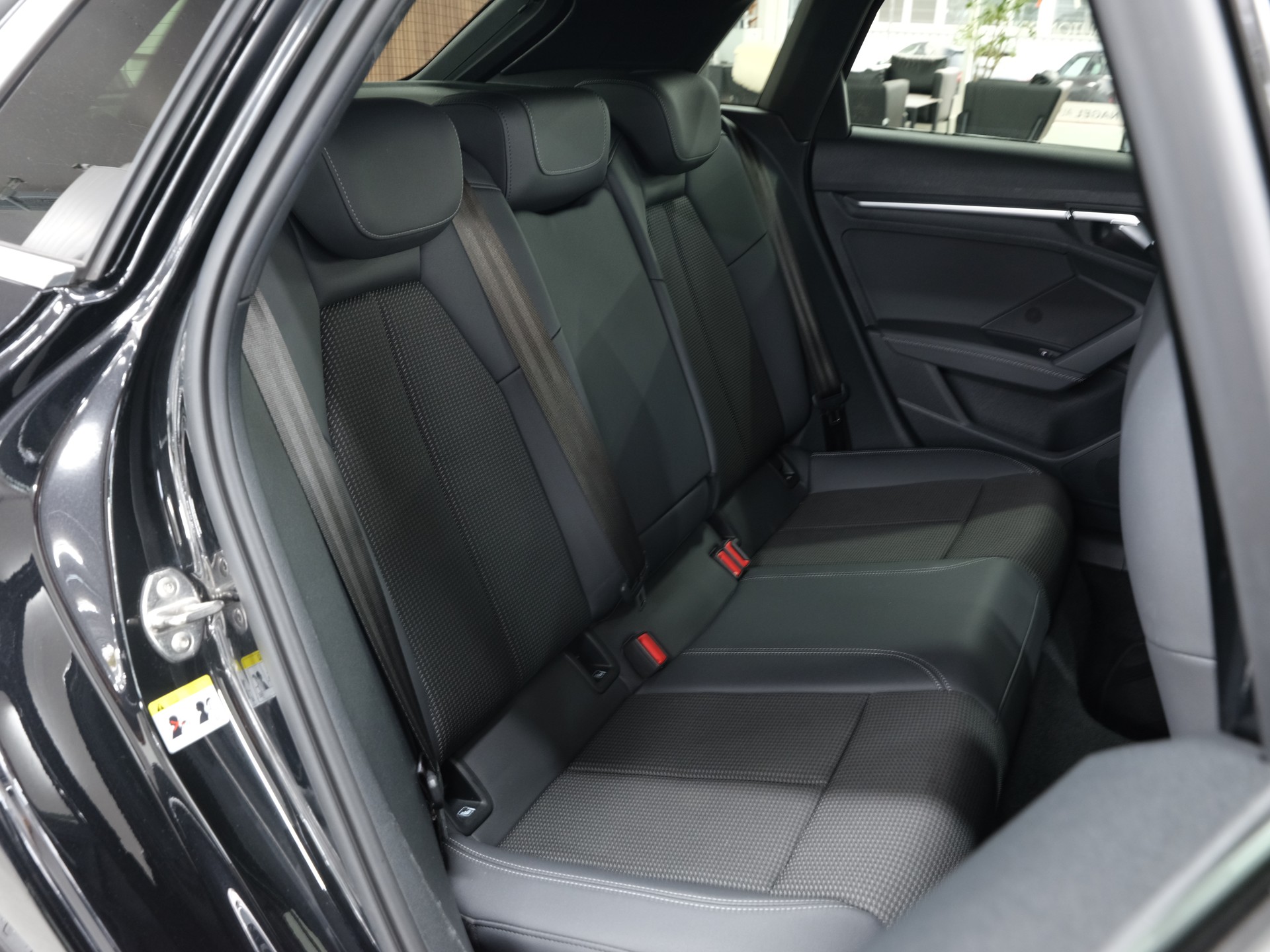 AUDI A3 Sportback 35 TFSI advanced Attraction S-tronic *CarPlay* *360 Kamera* *Werksgarantie*-image-17
