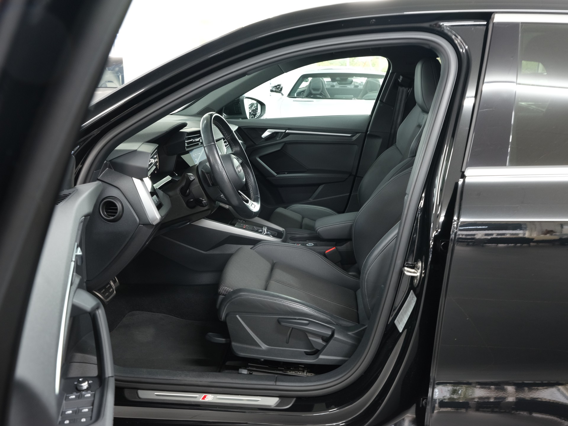 AUDI A3 Sportback 35 TFSI advanced Attraction S-tronic *CarPlay* *360 Kamera* *Werksgarantie*-image-14