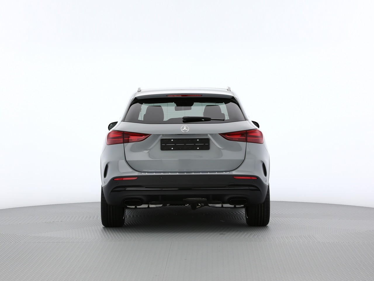 MERCEDES-BENZ GLA 200 7G-DCT-showroom-element-3