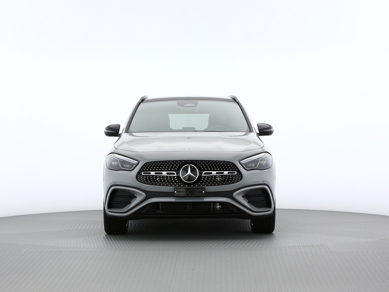 MERCEDES-BENZ GLA 200 7G-DCT-showroom-element-1