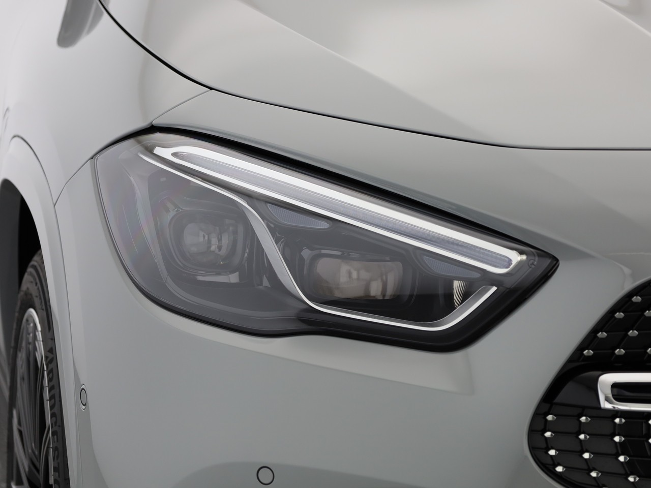 MERCEDES-BENZ GLA 200 7G-DCT-image-18