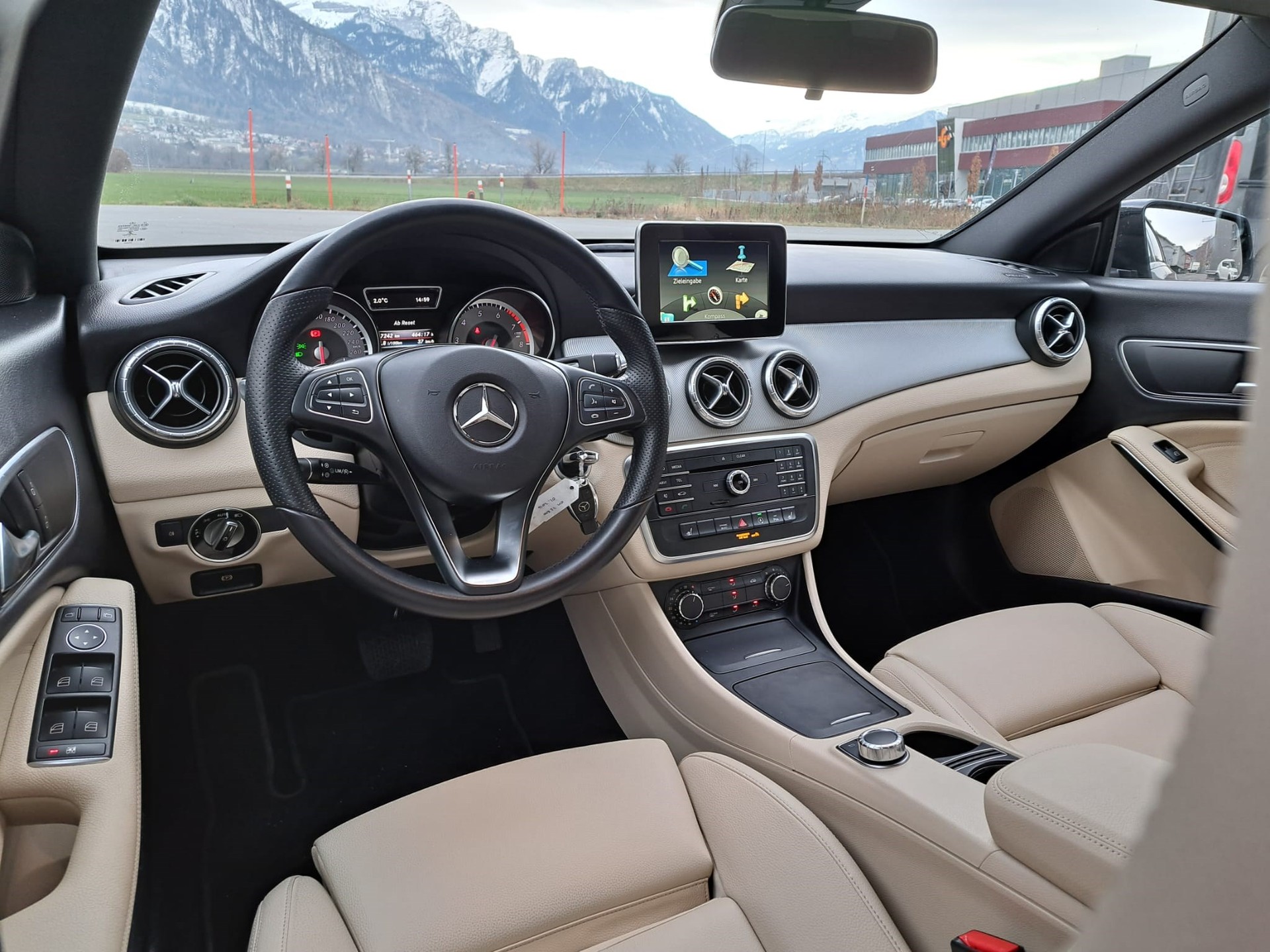 MERCEDES-BENZ CLA Shooting Brake 200 Night Star 7G-DCT-image-6