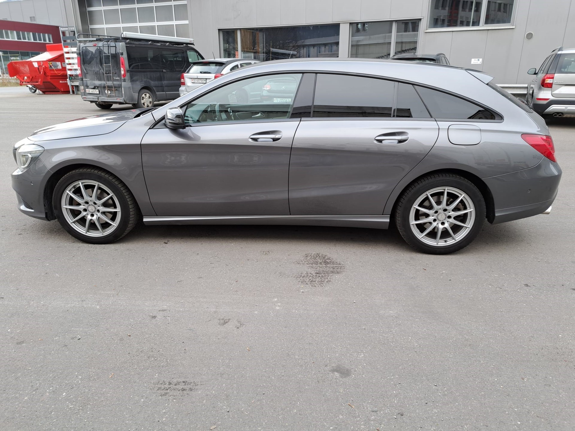 MERCEDES-BENZ CLA Shooting Brake 200 Night Star 7G-DCT-image-5