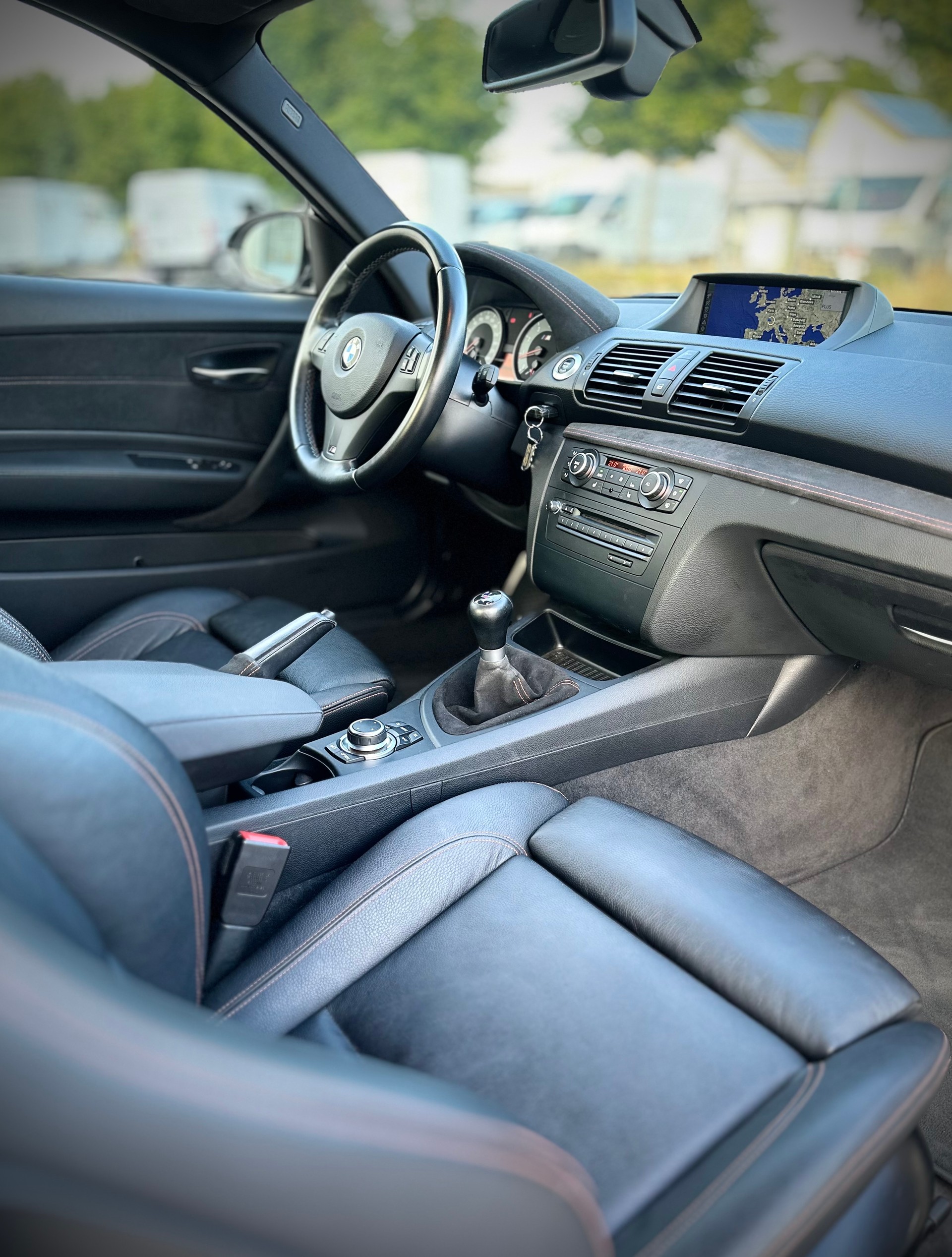 BMW 1er M Coupé-image-4