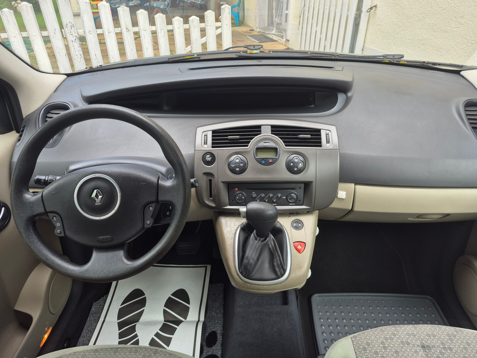 RENAULT Scénic 2.0 16V Expression-image-12