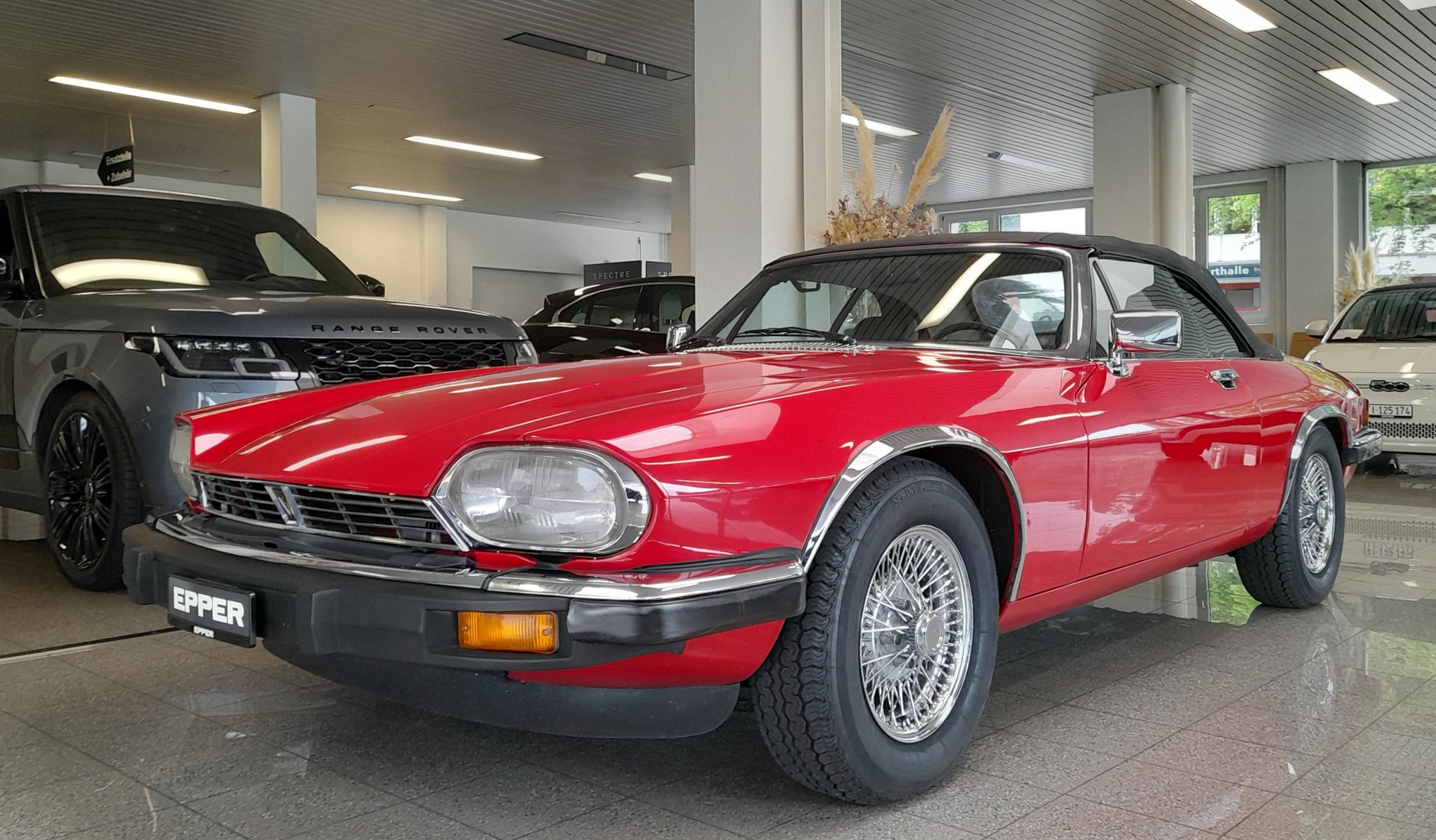 JAGUAR XJS 5.3 V12-showroom-element-1