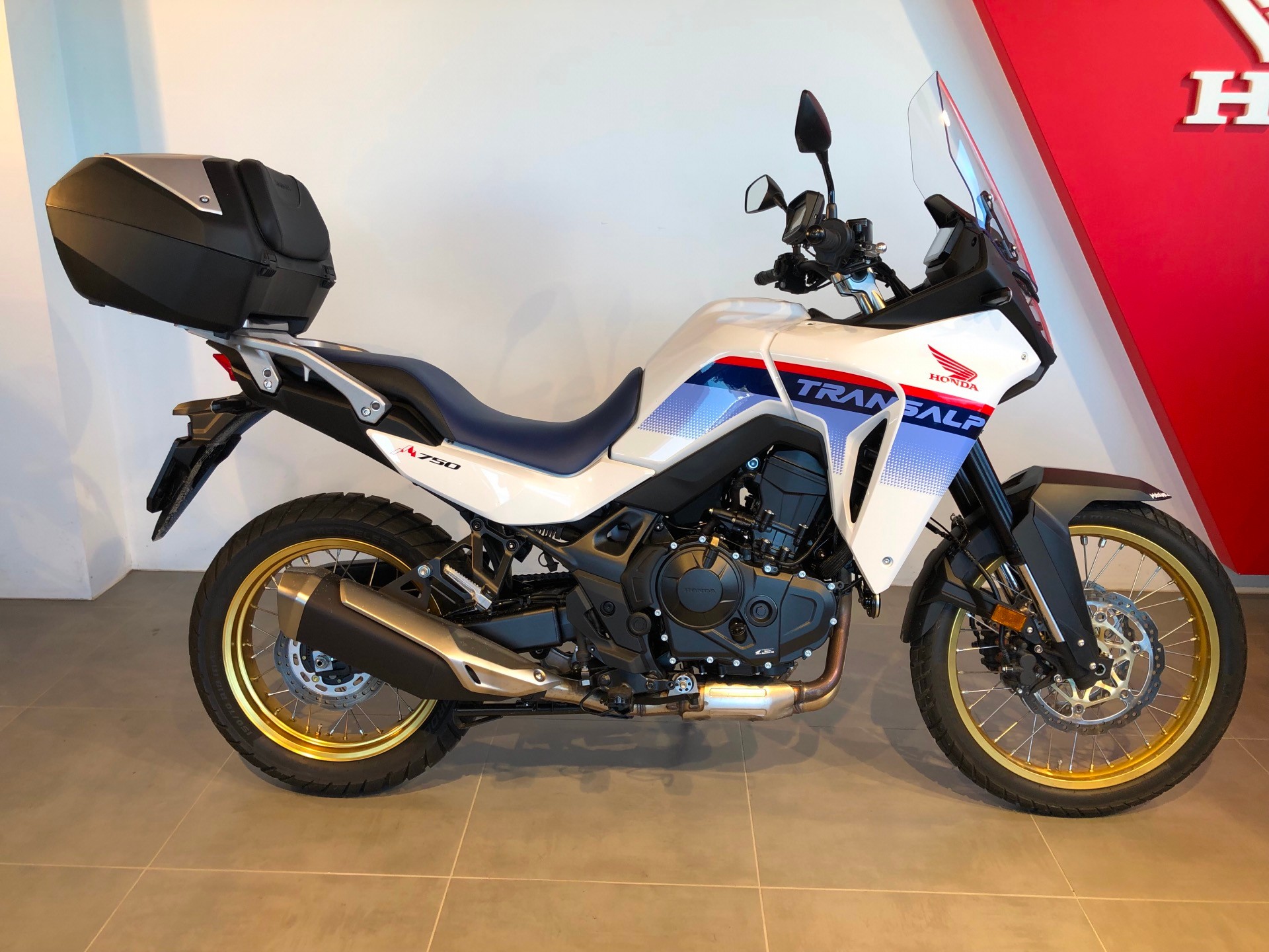 HONDA XL 750 Transalp-image-0