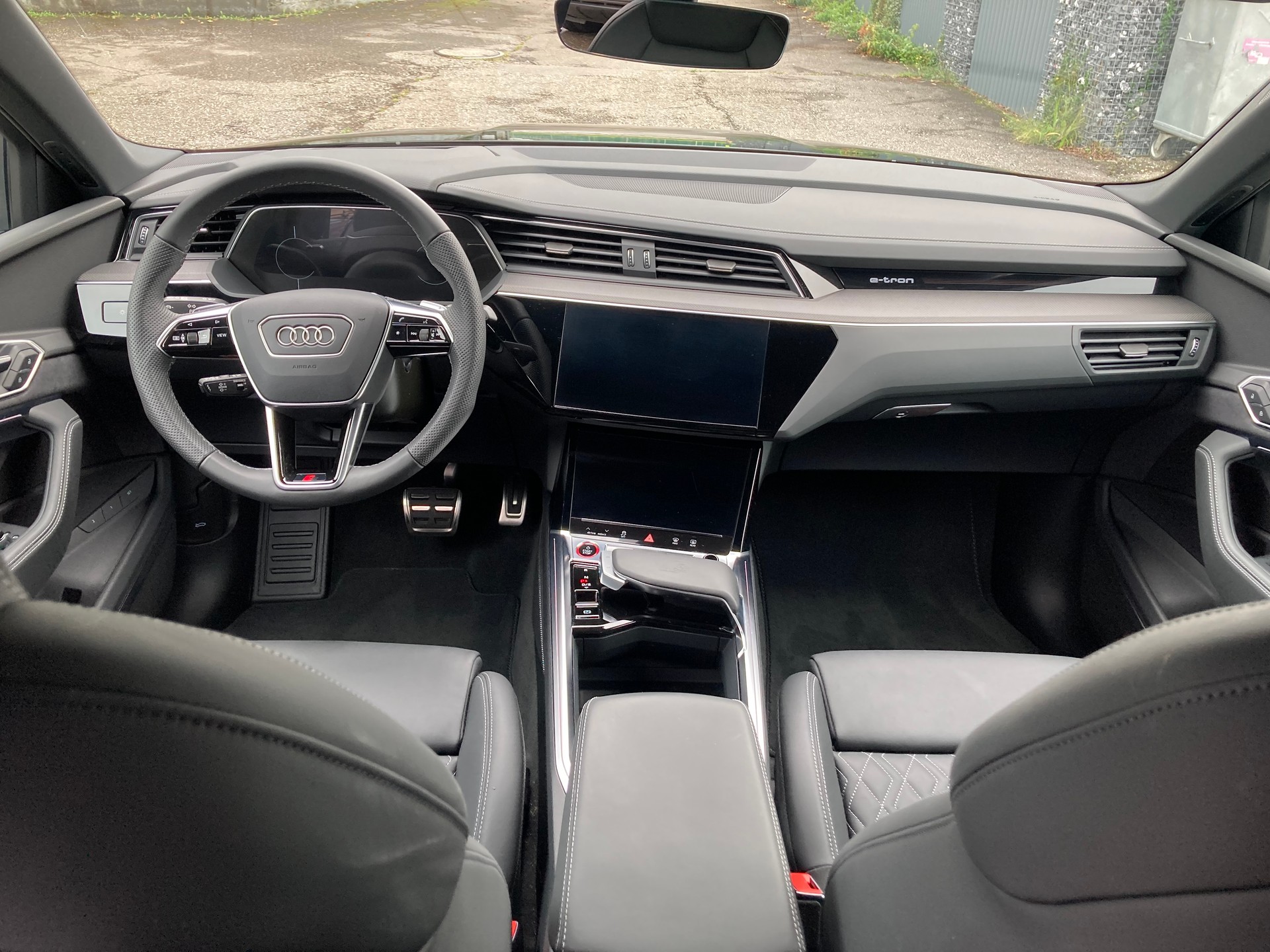 AUDI SQ8 Sportback e-tron quattro-image-7