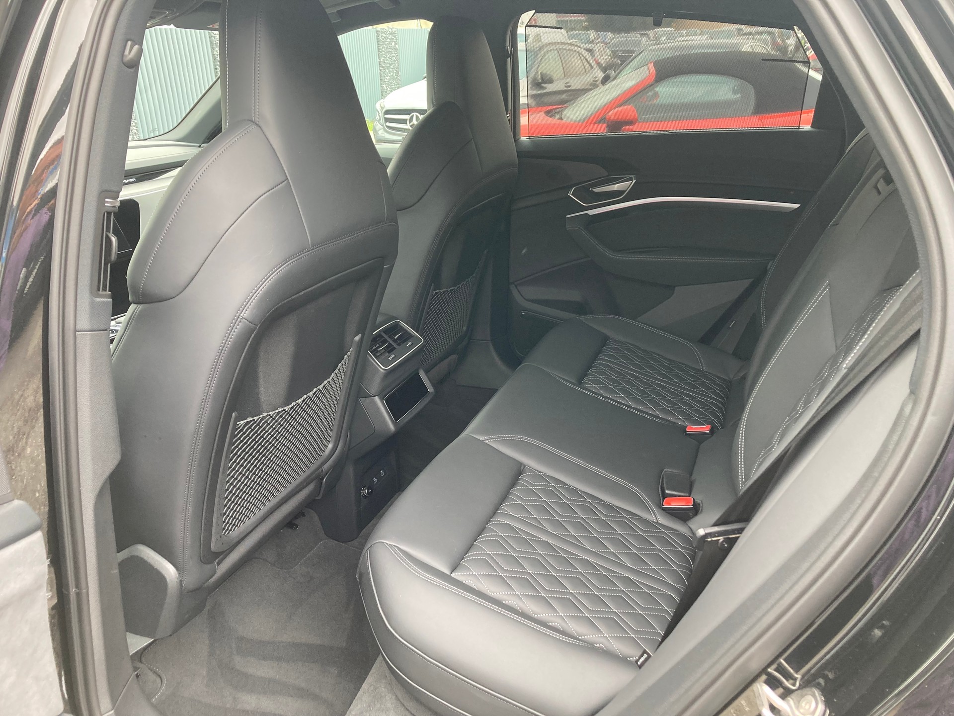 AUDI SQ8 Sportback e-tron quattro-image-6