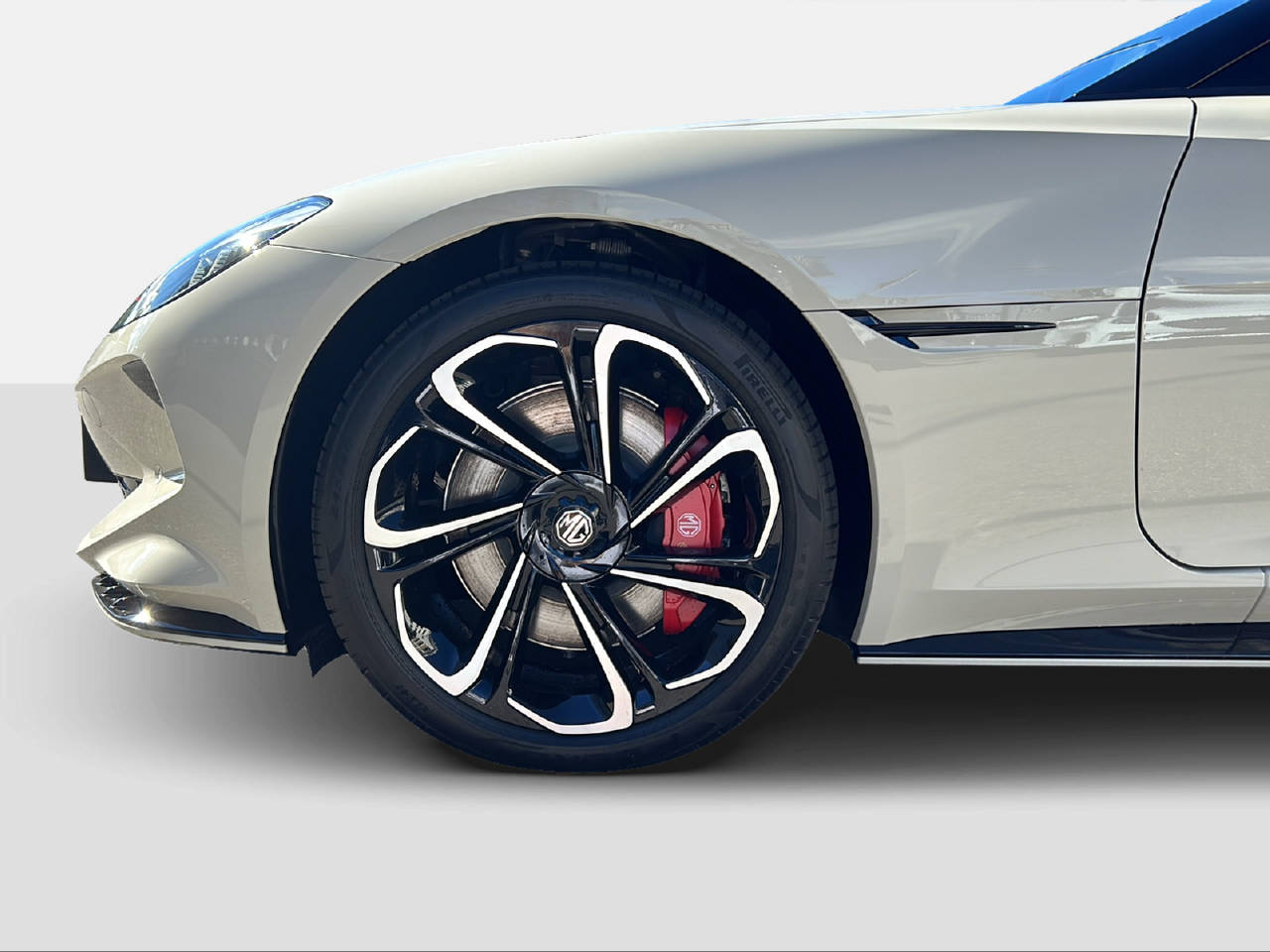 MG Cyberster 77kWh-image-13