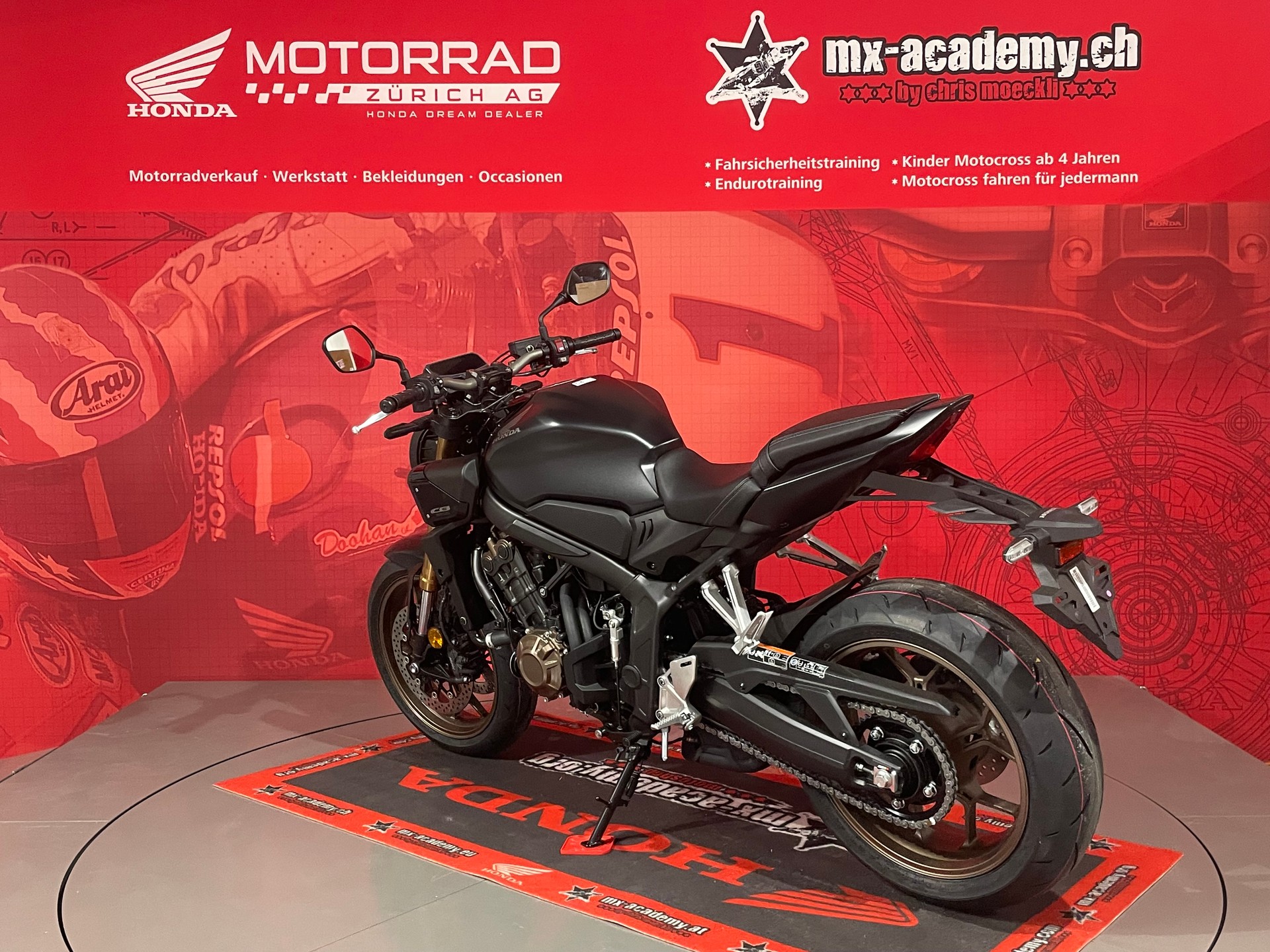 HONDA CB650R E-Clutch**Modell 2026**Neufahrzeug**Matte Gunpowder Black Metallic*-image-6