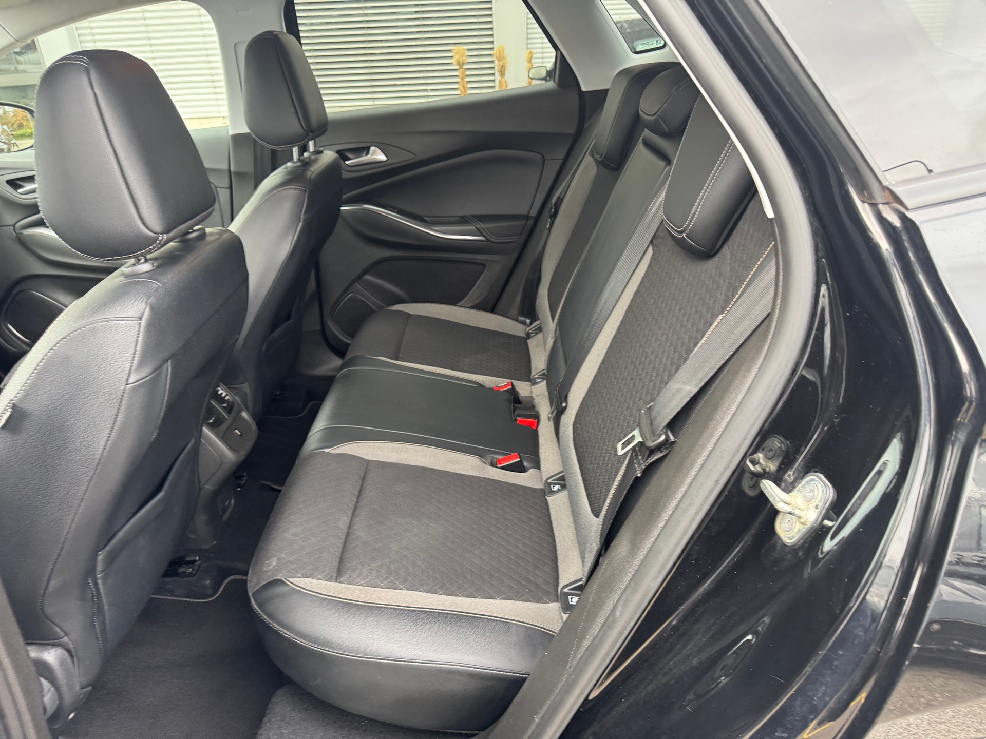 OPEL Grandland X 1.6CDTi Enjoy Automatik-image-9