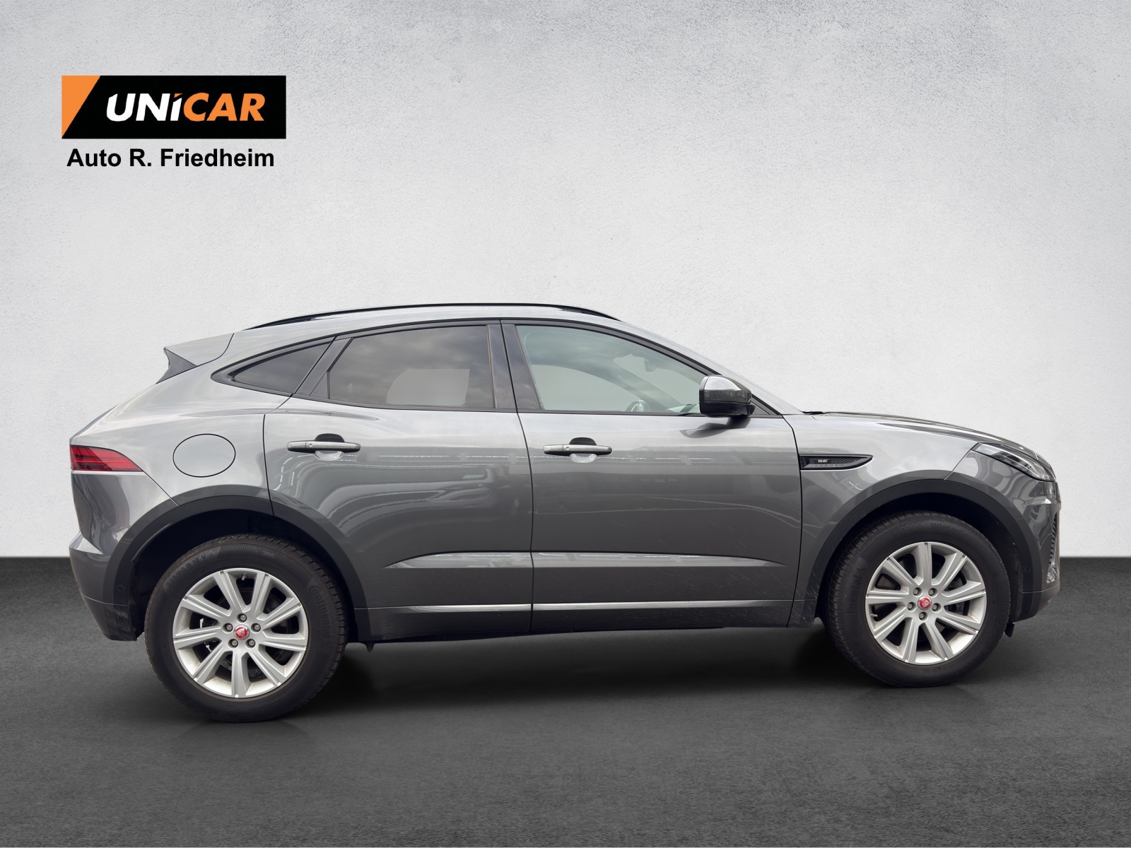 JAGUAR E-Pace 2.0 P250 R-Dynamic SE AWD-image-6
