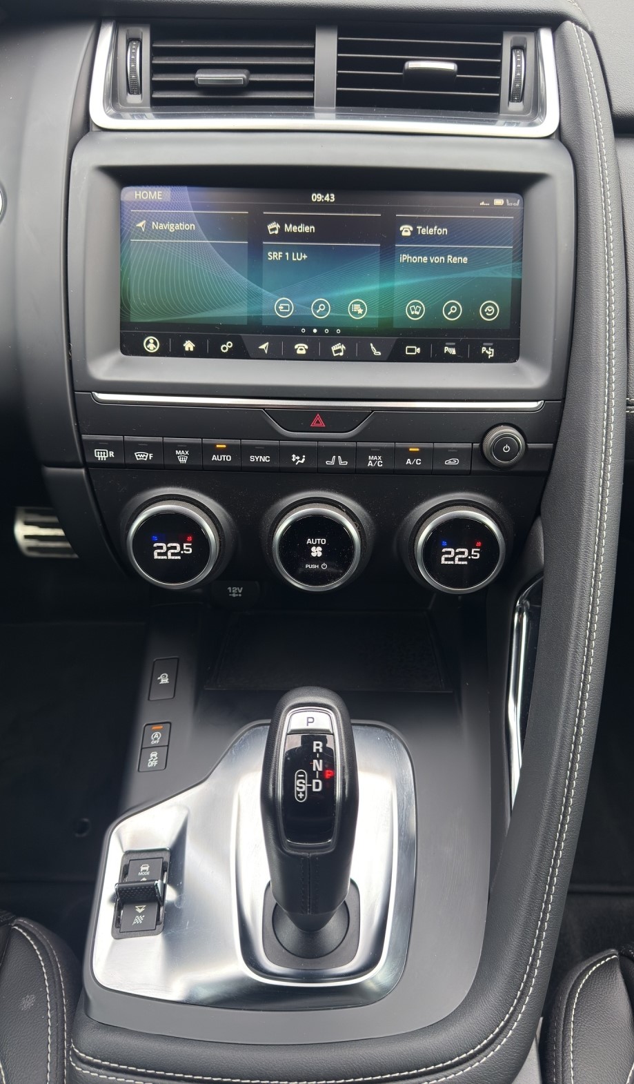 JAGUAR E-Pace 2.0 P250 R-Dynamic SE AWD-image-10
