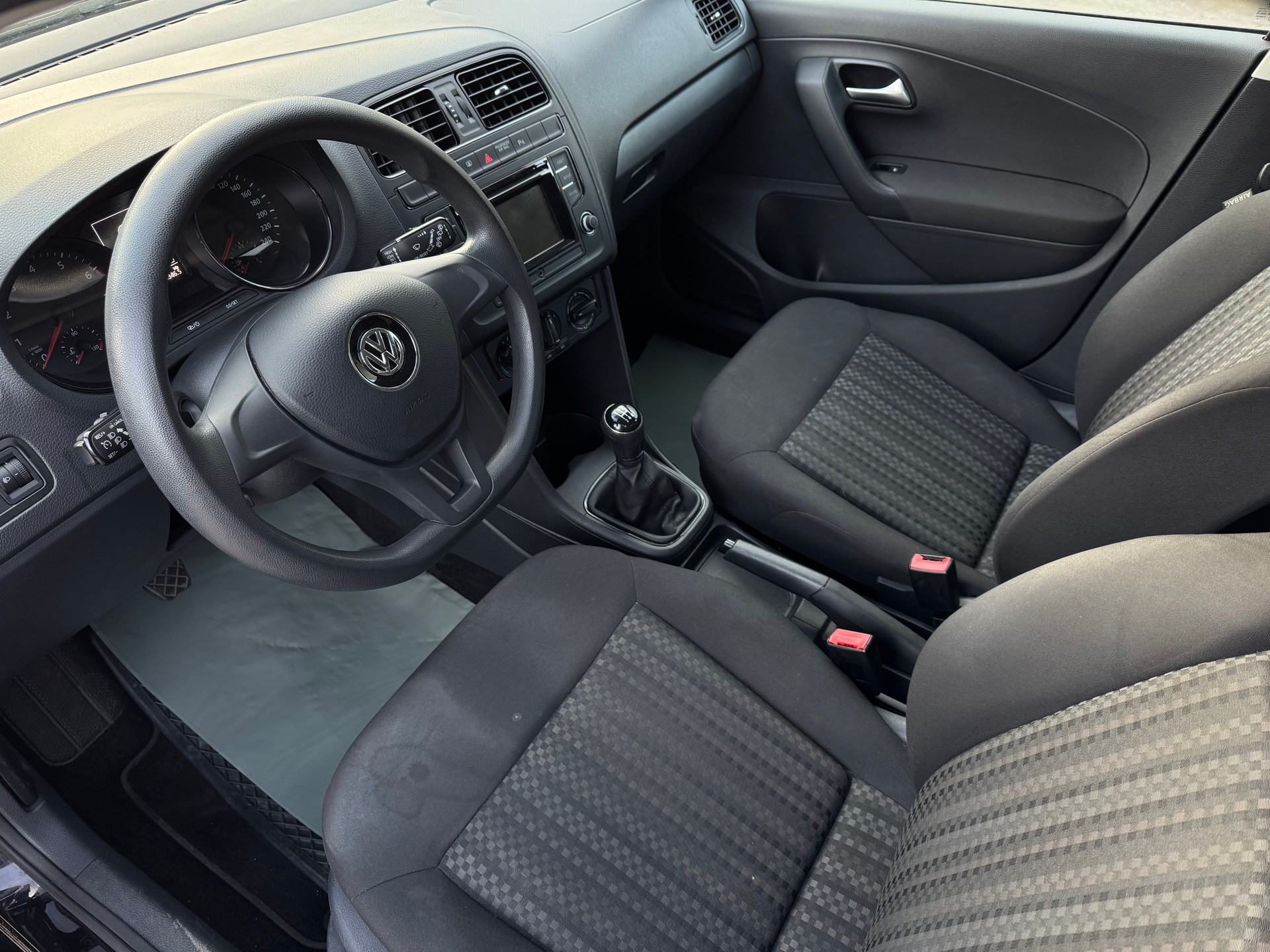 VW Polo 1.0 BMT Trendline-image-10