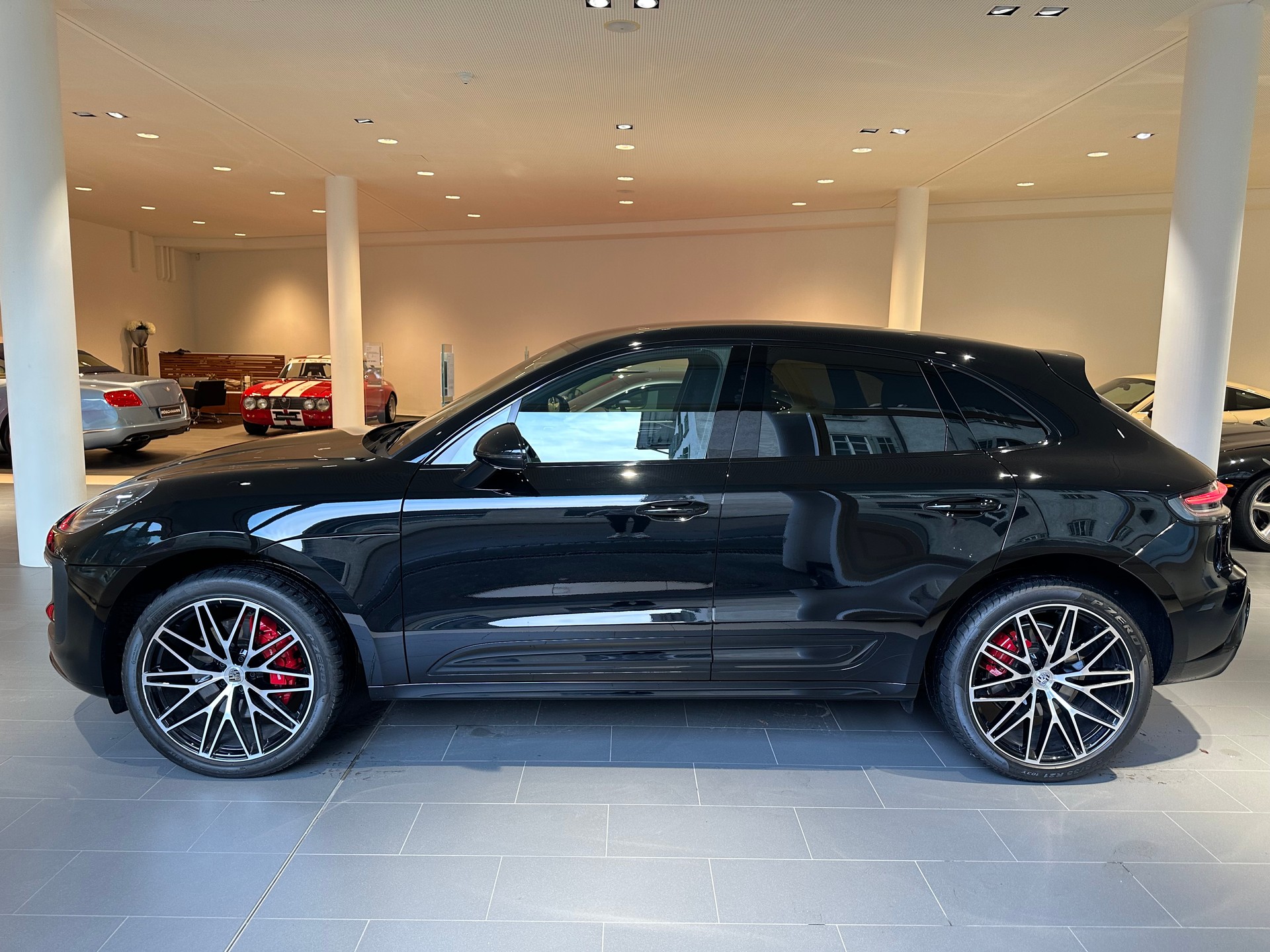 PORSCHE Macan S PDK-showroom-element-3