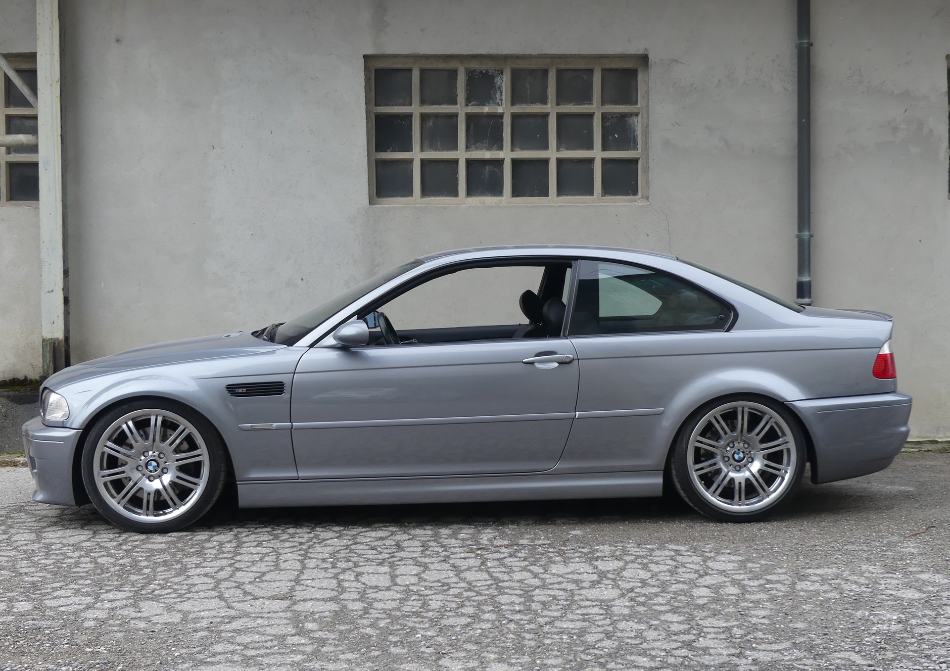 BMW M3-image-3