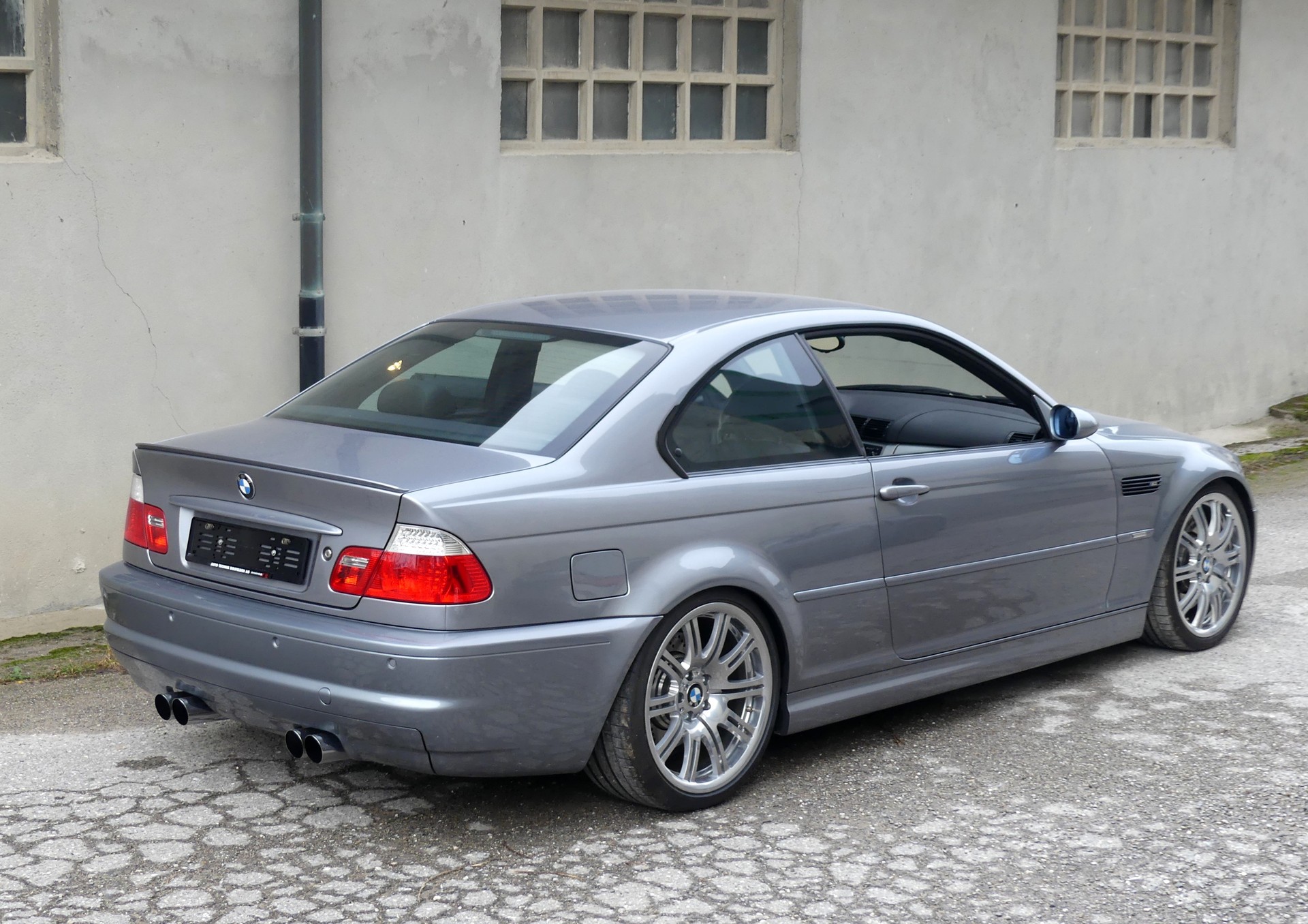 BMW M3-image-2