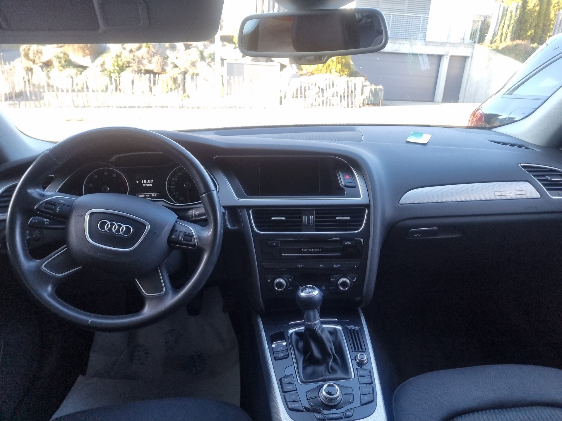 AUDI A4 Limousine 1.8 TFSI quattro-image-9