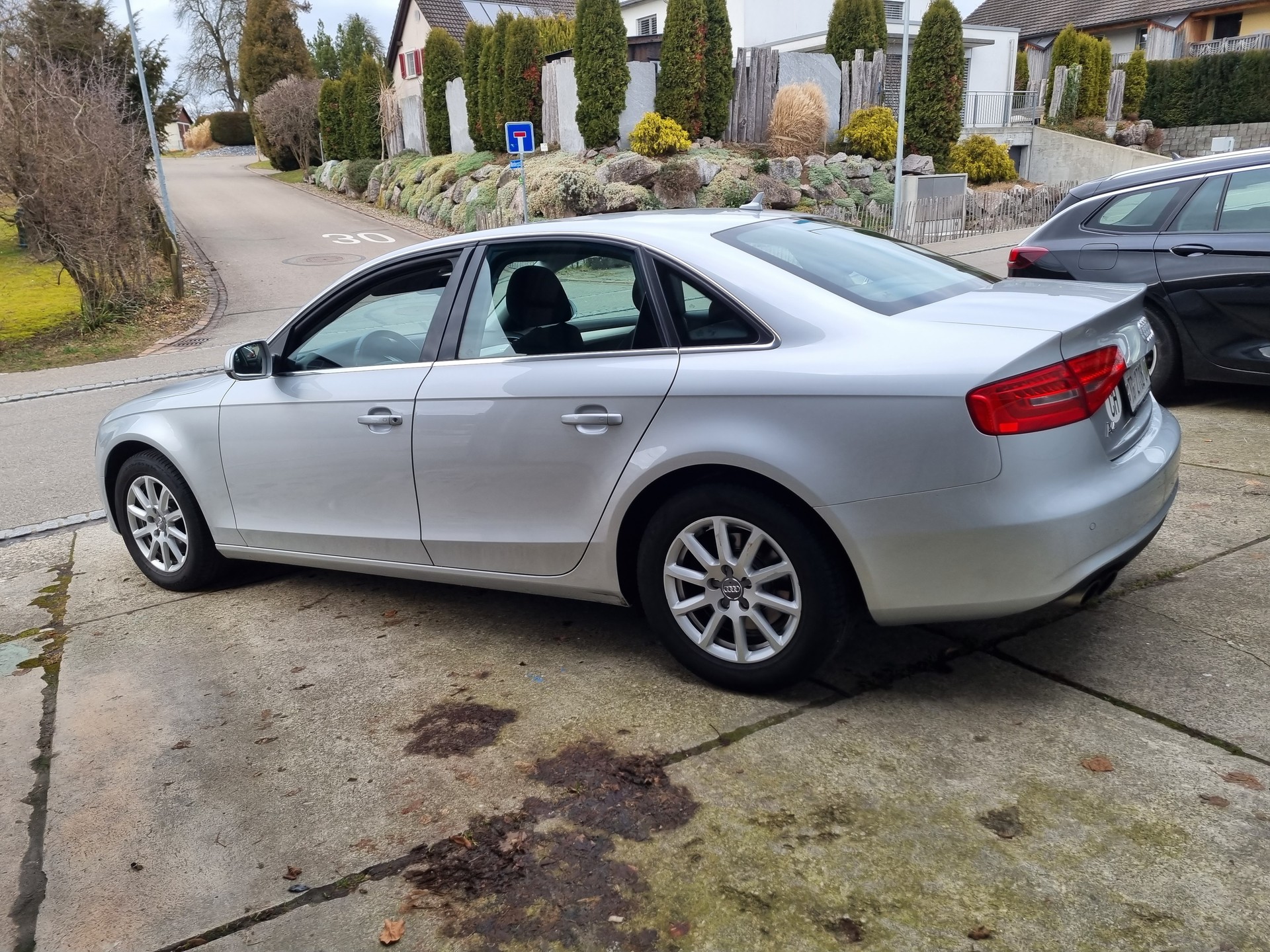AUDI A4 Limousine 1.8 TFSI quattro-image-2