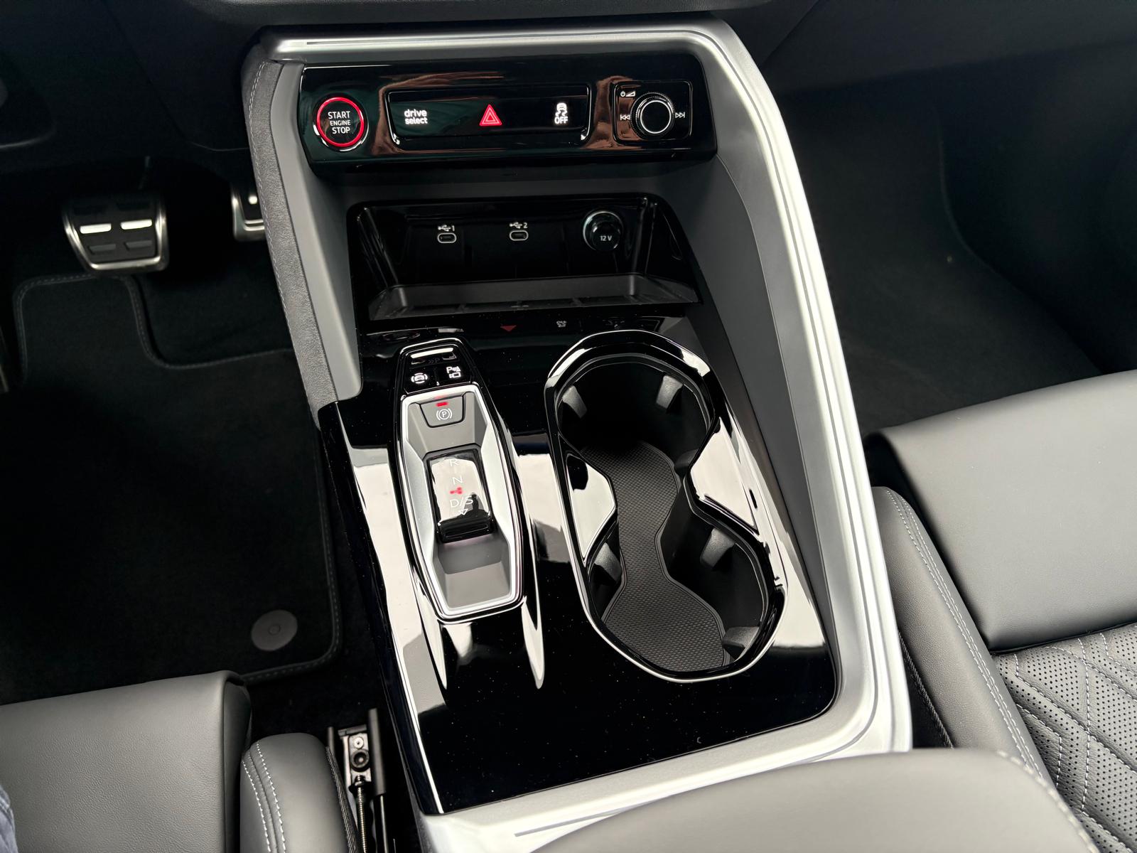 AUDI SQ5 TFSI quattro S-tronic-image-7